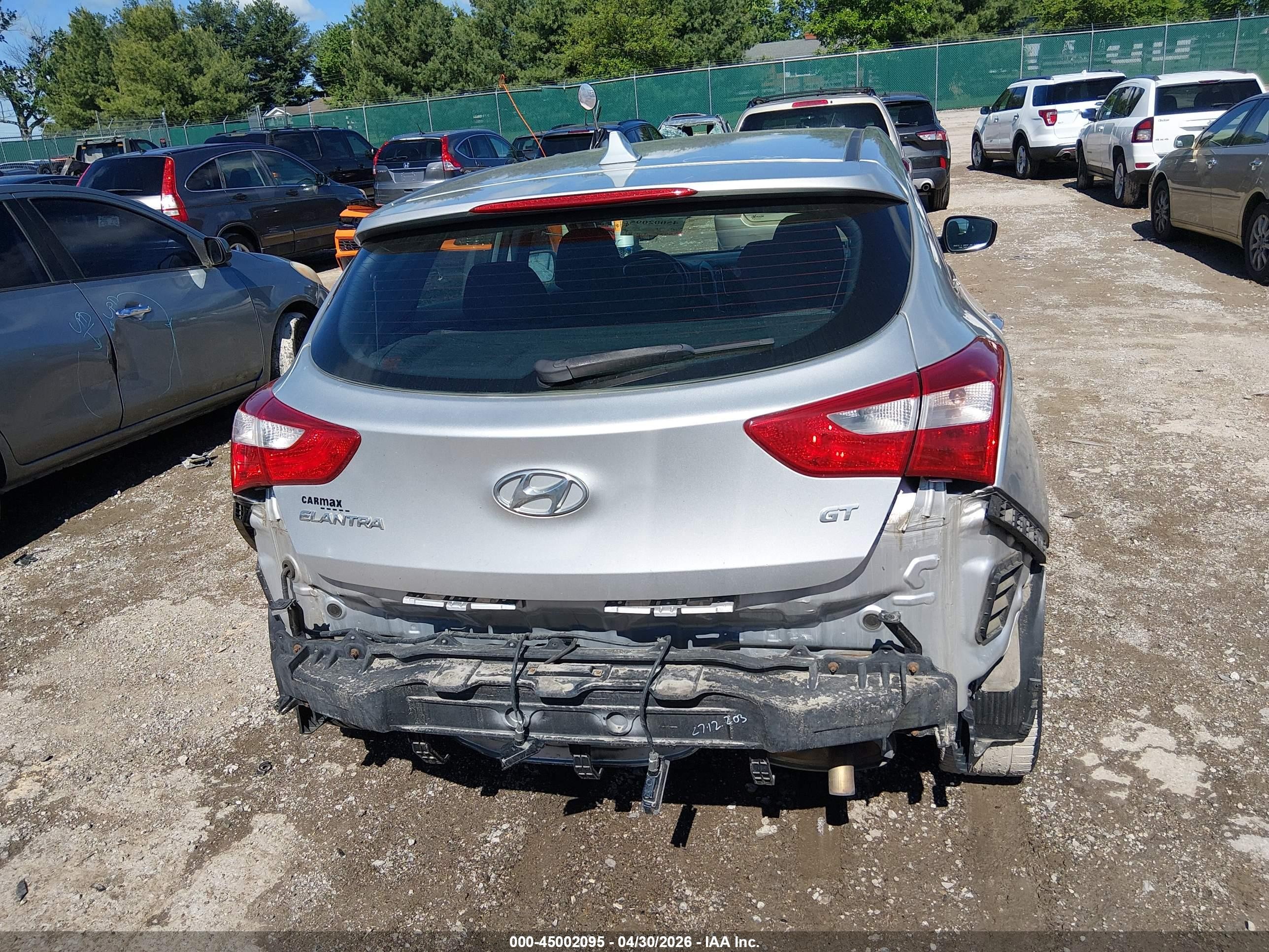 2013 Hyundai Elantra Gt   Silver vin: KMHD35LE4DU148501