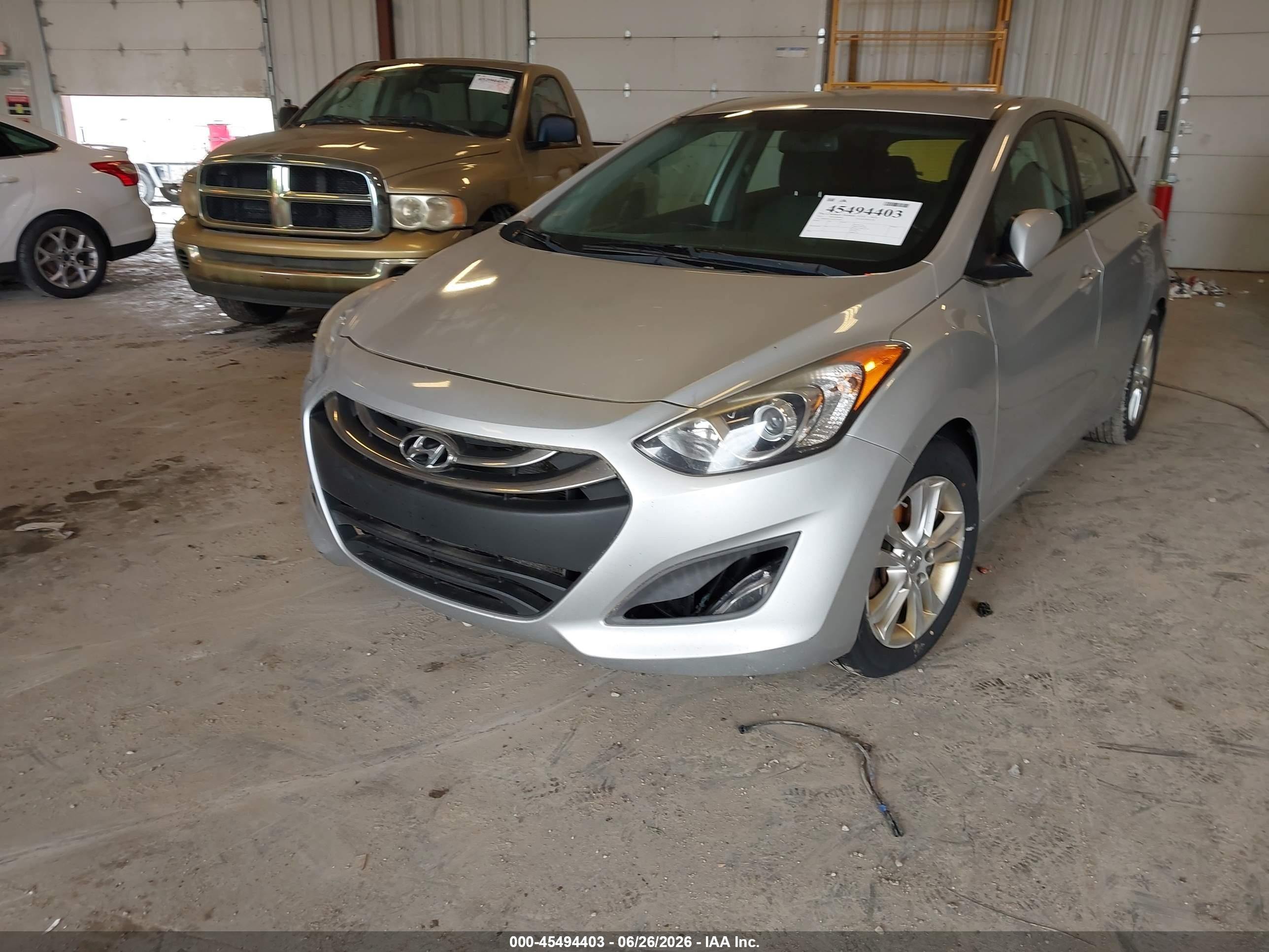 2013 Hyundai Elantra Gt   Silver vin: KMHD35LE4DU156047