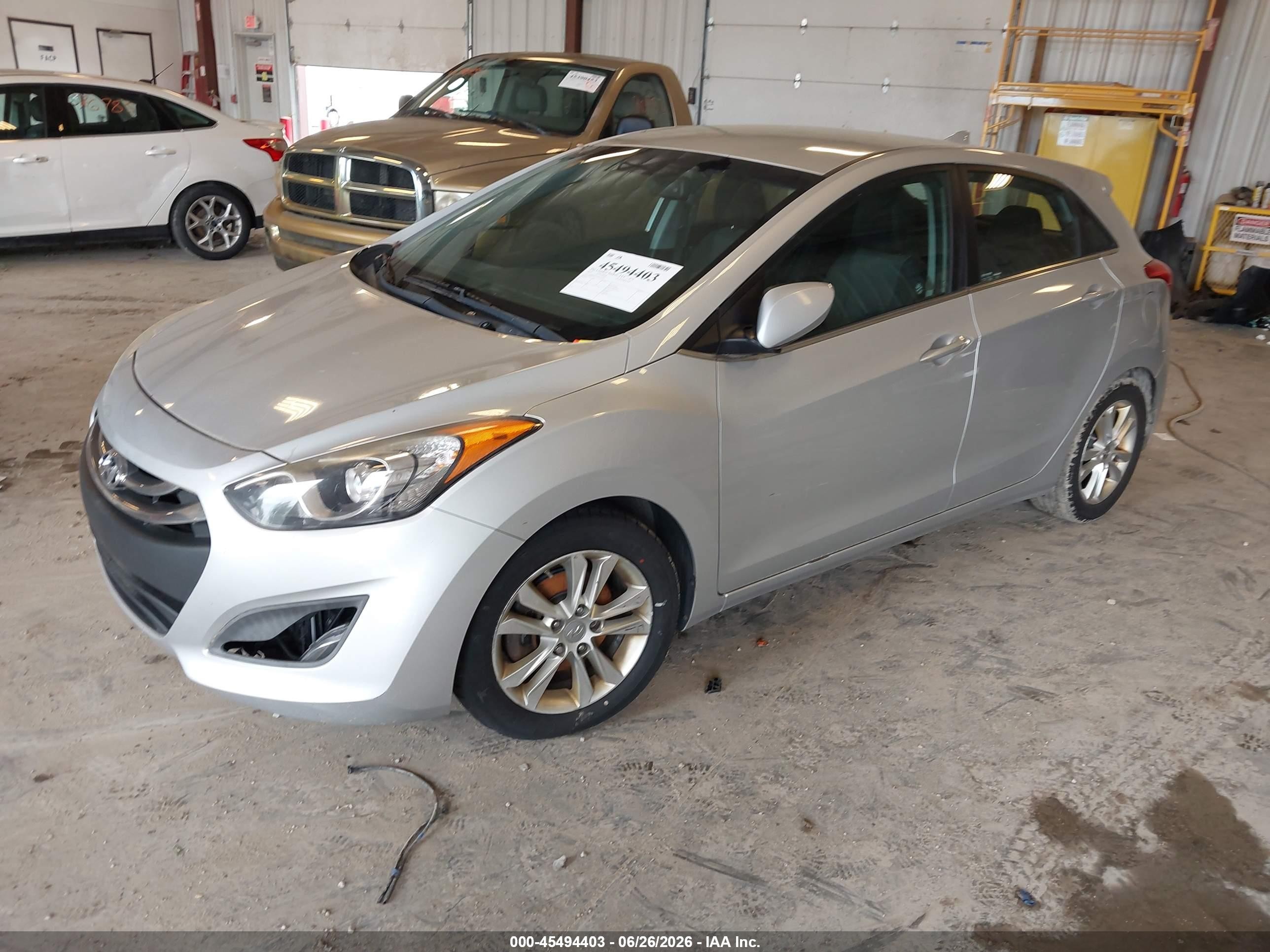 2013 Hyundai Elantra Gt   Silver vin: KMHD35LE4DU156047