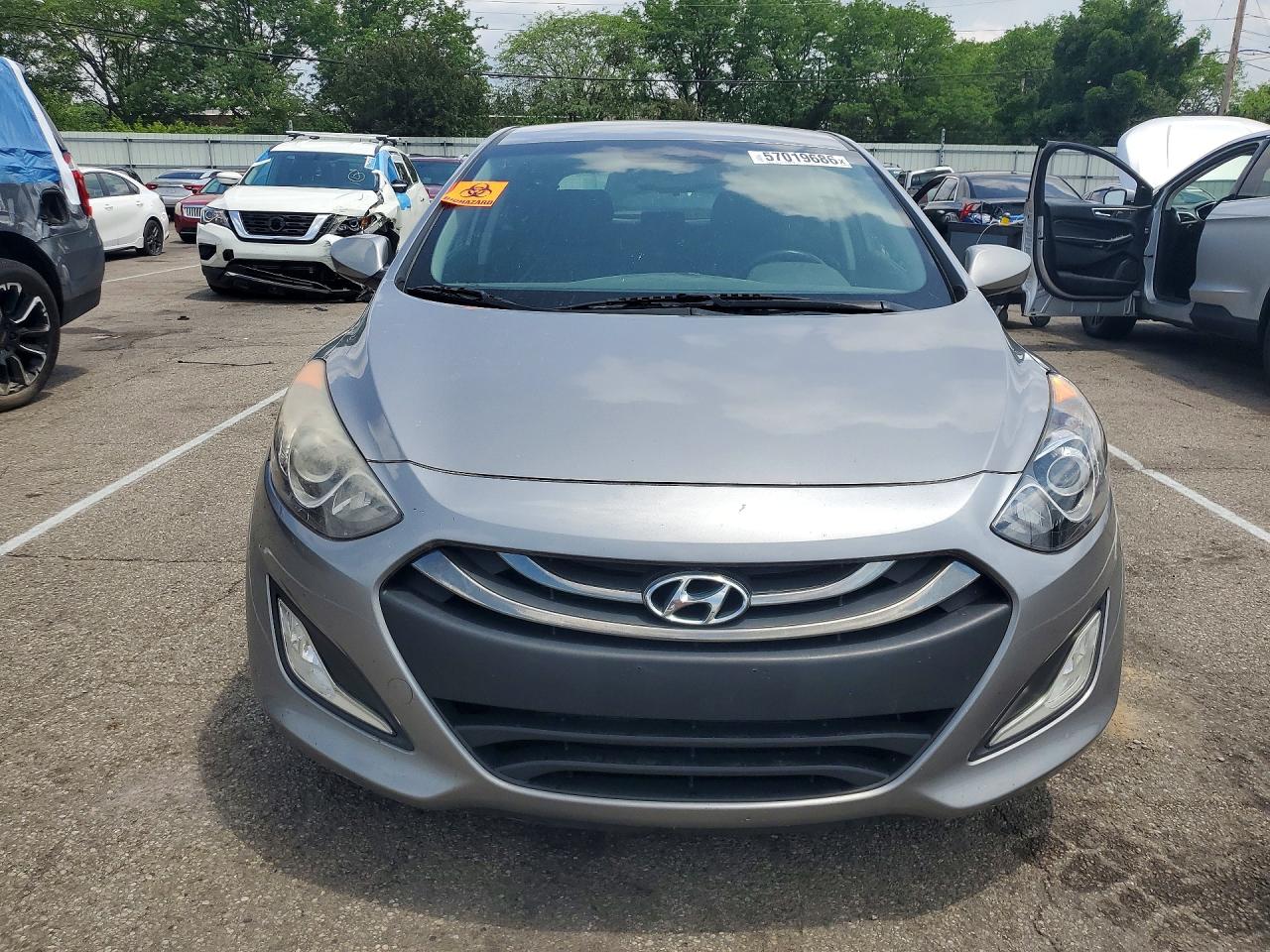 2013 Hyundai Elantra Gt Base Gray vin: KMHD35LE5DU020848