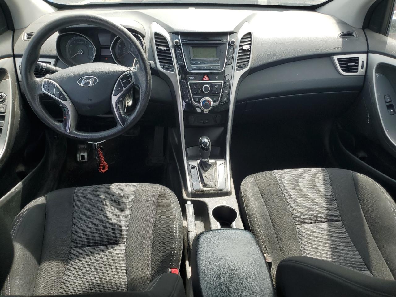 2013 Hyundai Elantra Gt Silver vin: KMHD35LE5DU050111