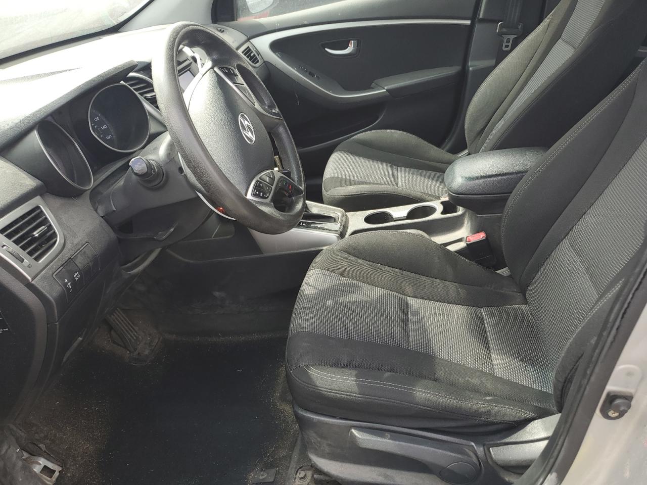 2013 Hyundai Elantra Gt Silver vin: KMHD35LE5DU050111