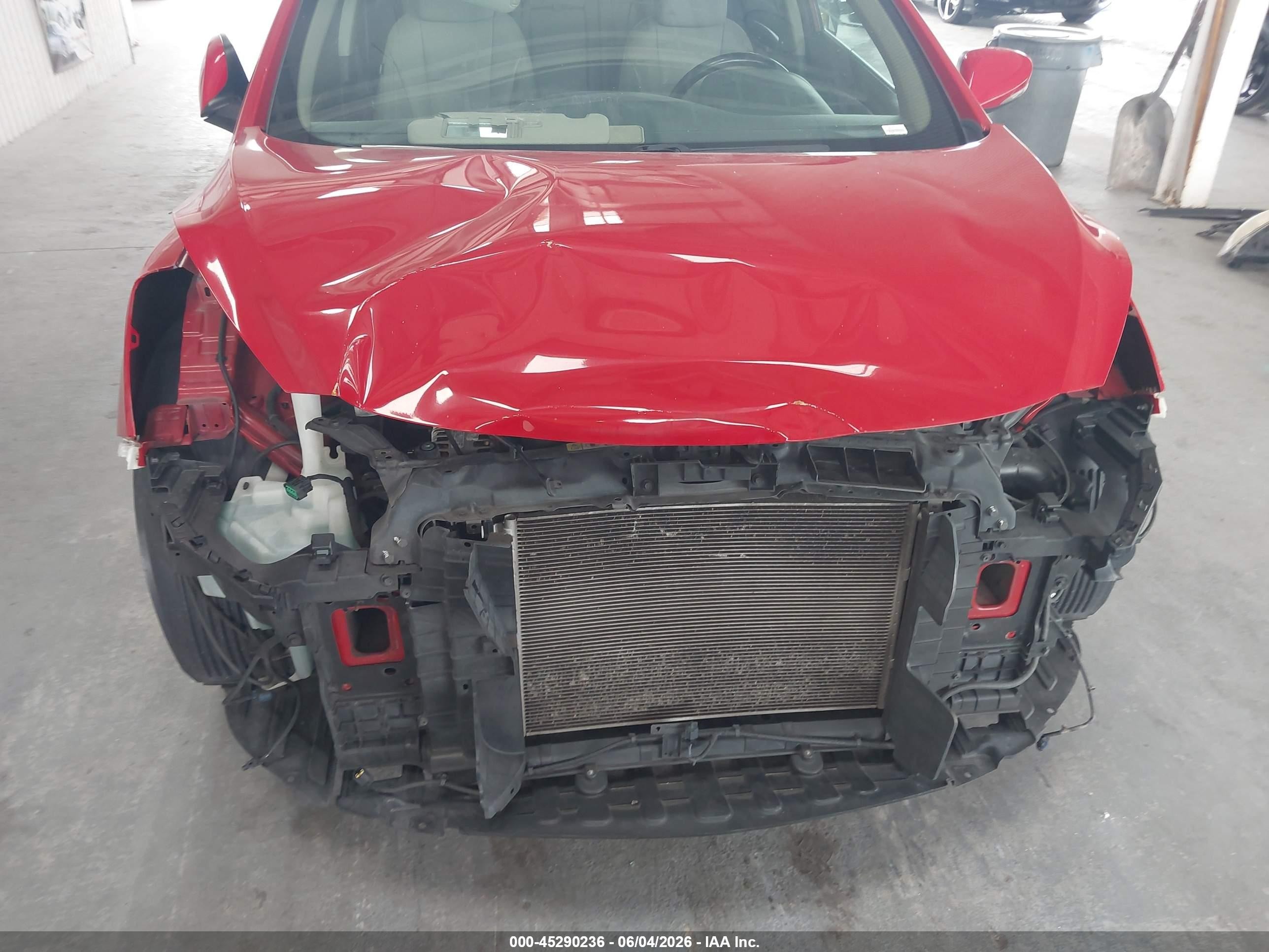 2013 Hyundai Elantra Gt   Red vin: KMHD35LE5DU051033