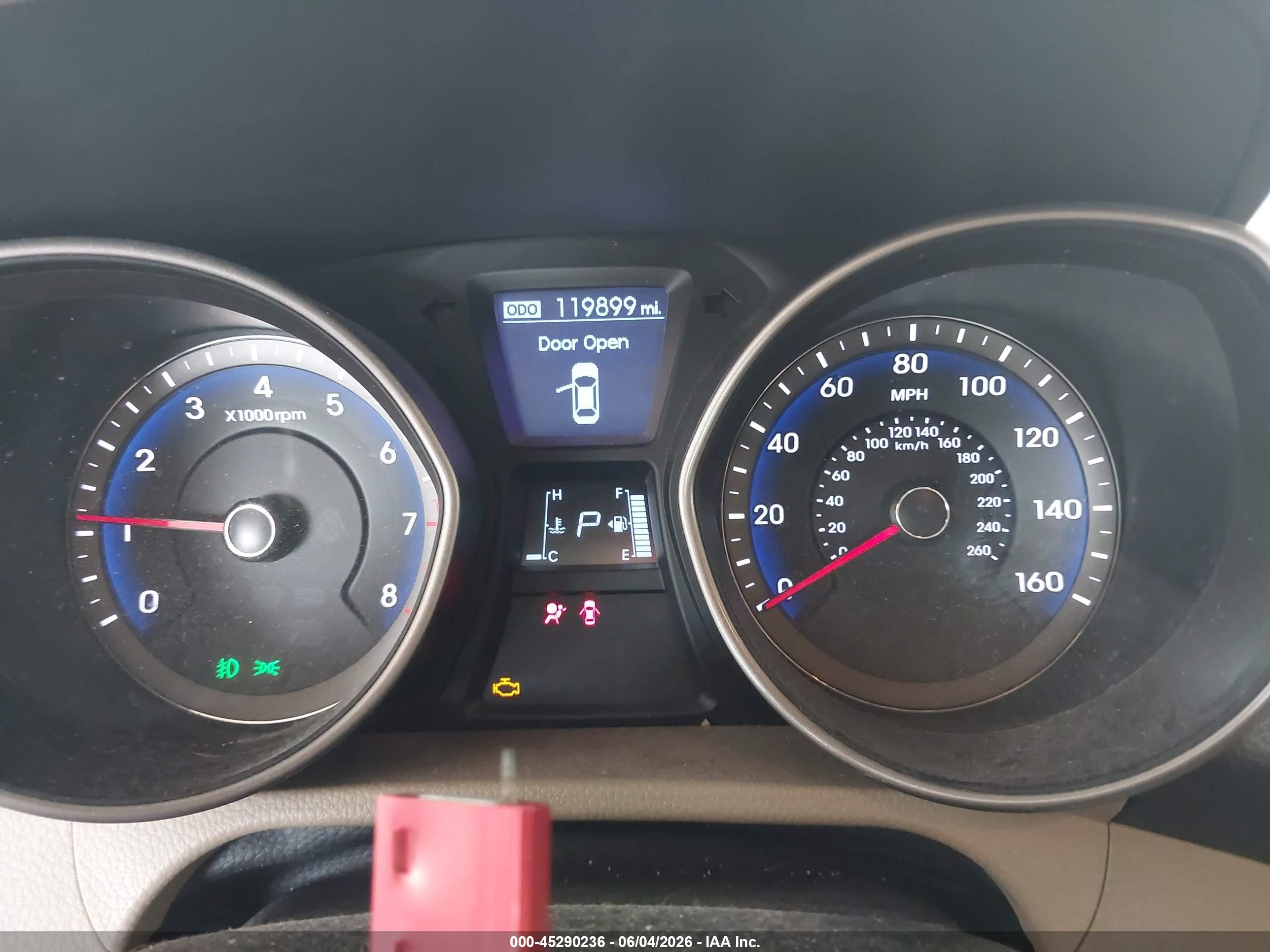 2013 Hyundai Elantra Gt   Red vin: KMHD35LE5DU051033