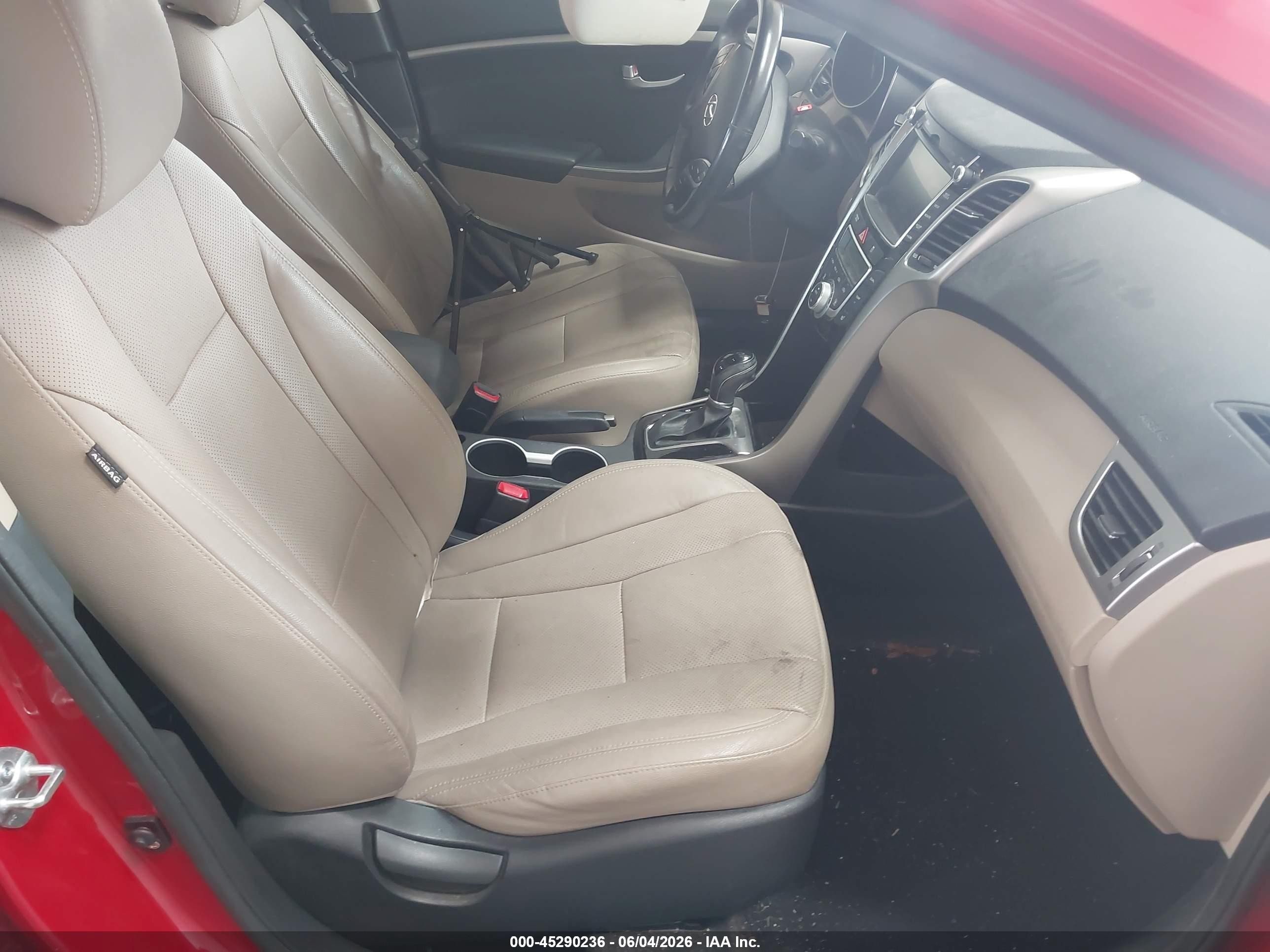 2013 Hyundai Elantra Gt   Red vin: KMHD35LE5DU051033