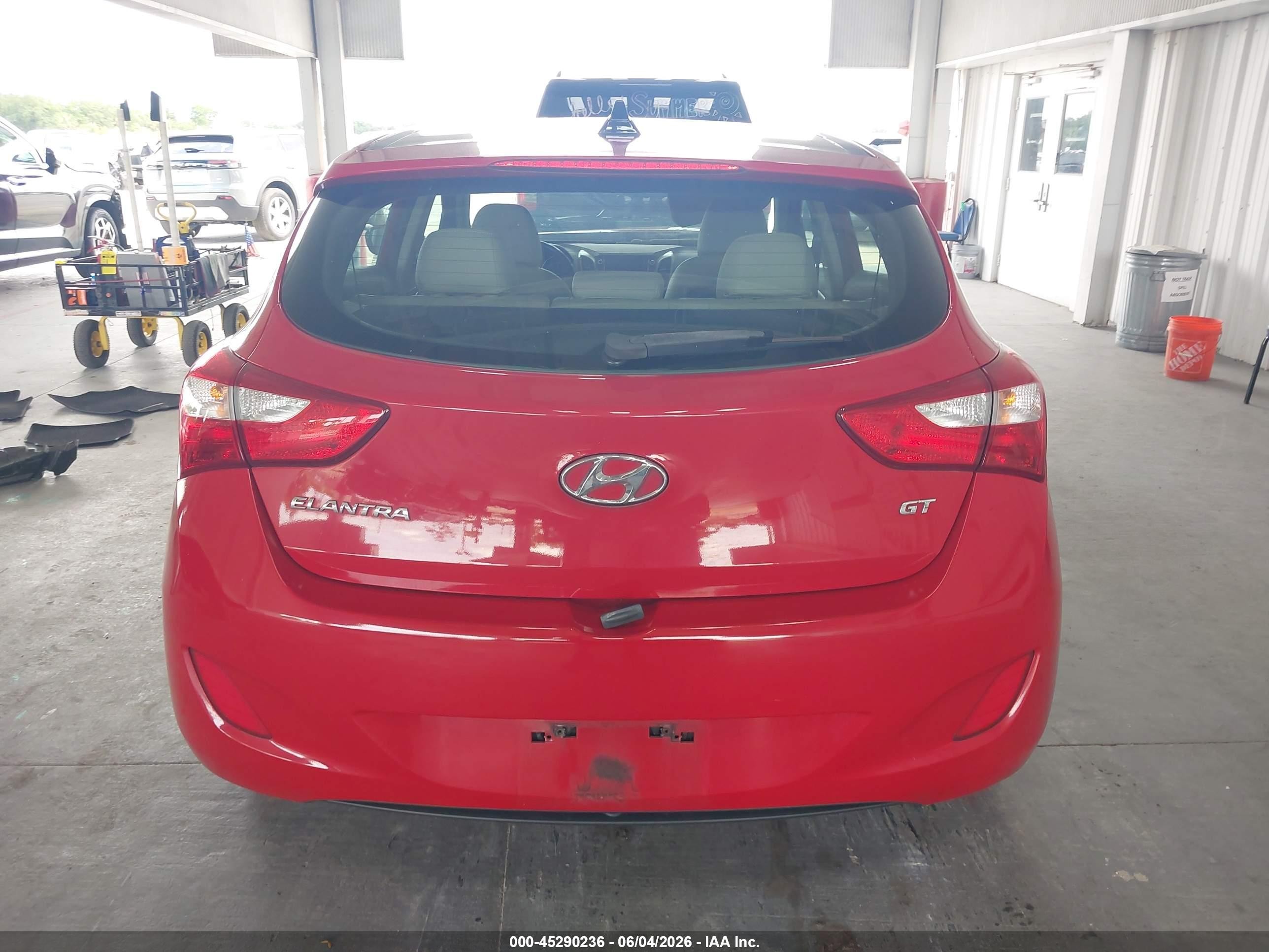 2013 Hyundai Elantra Gt   Red vin: KMHD35LE5DU051033