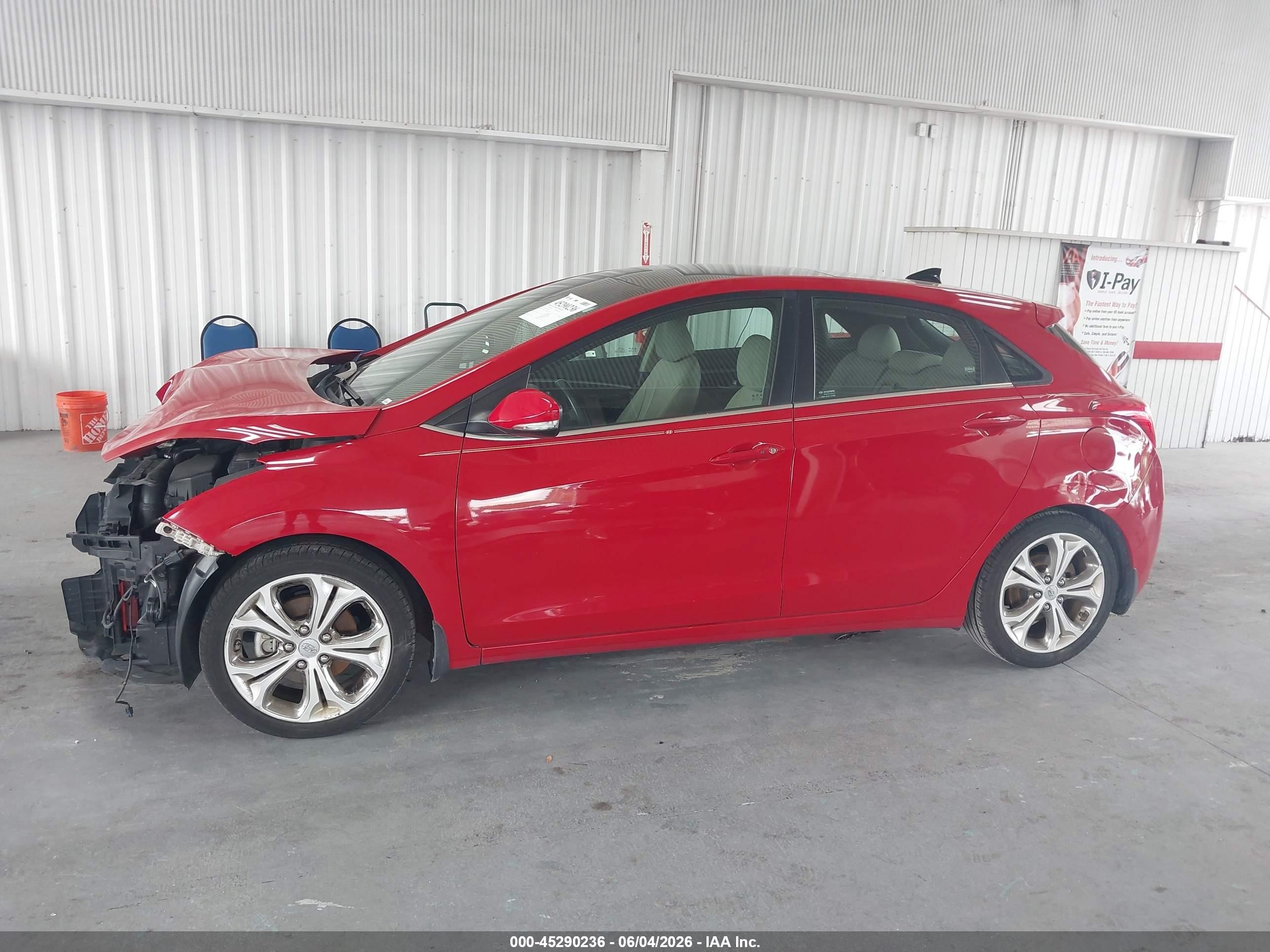 2013 Hyundai Elantra Gt   Red vin: KMHD35LE5DU051033