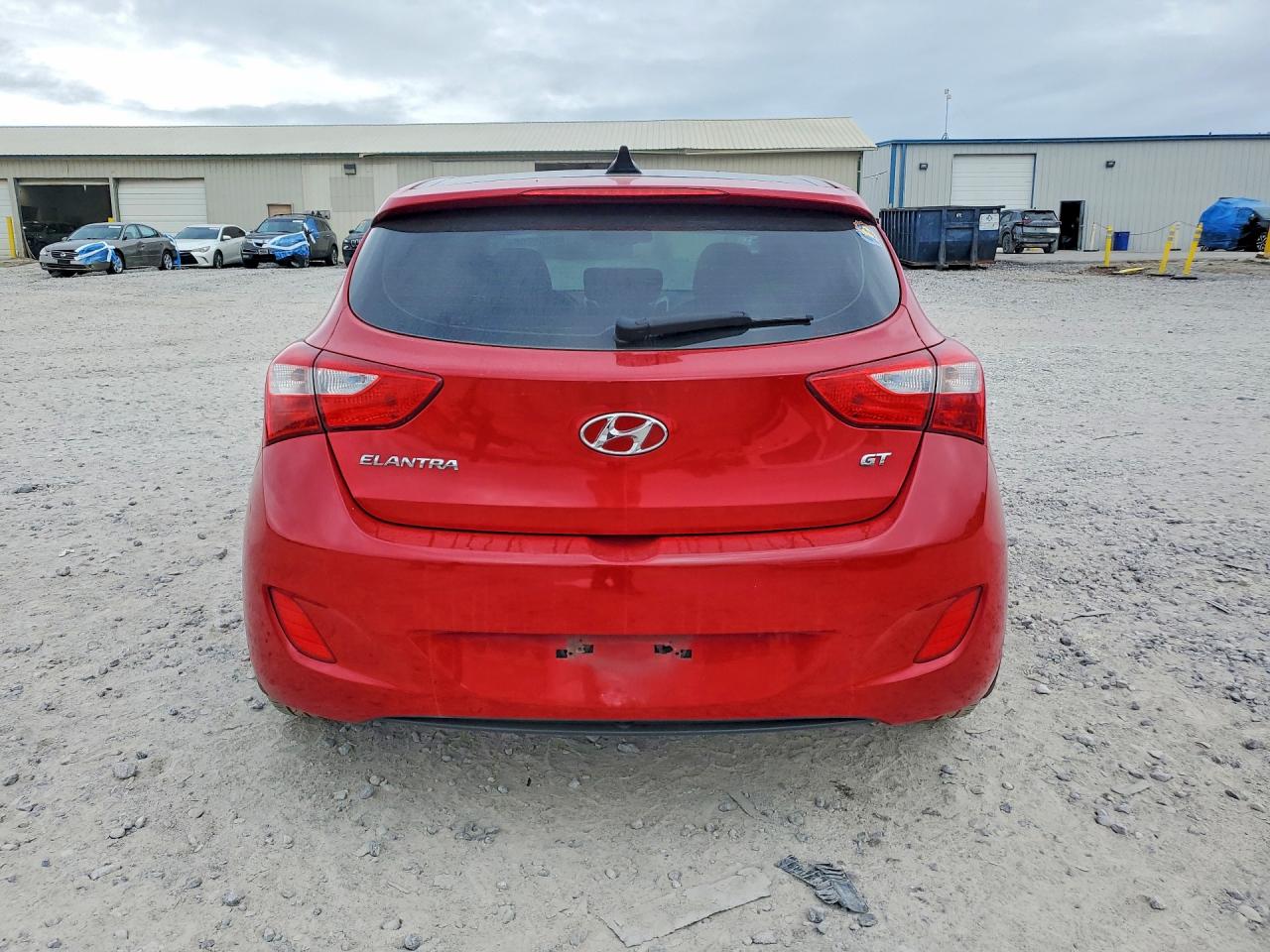 2013 Hyun Elantra Red vin: KMHD35LE5DU053767
