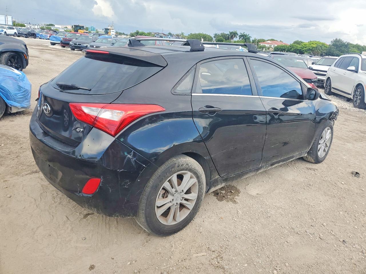 2013 Hyundai Elantra Gt Base Black vin: KMHD35LE5DU057950