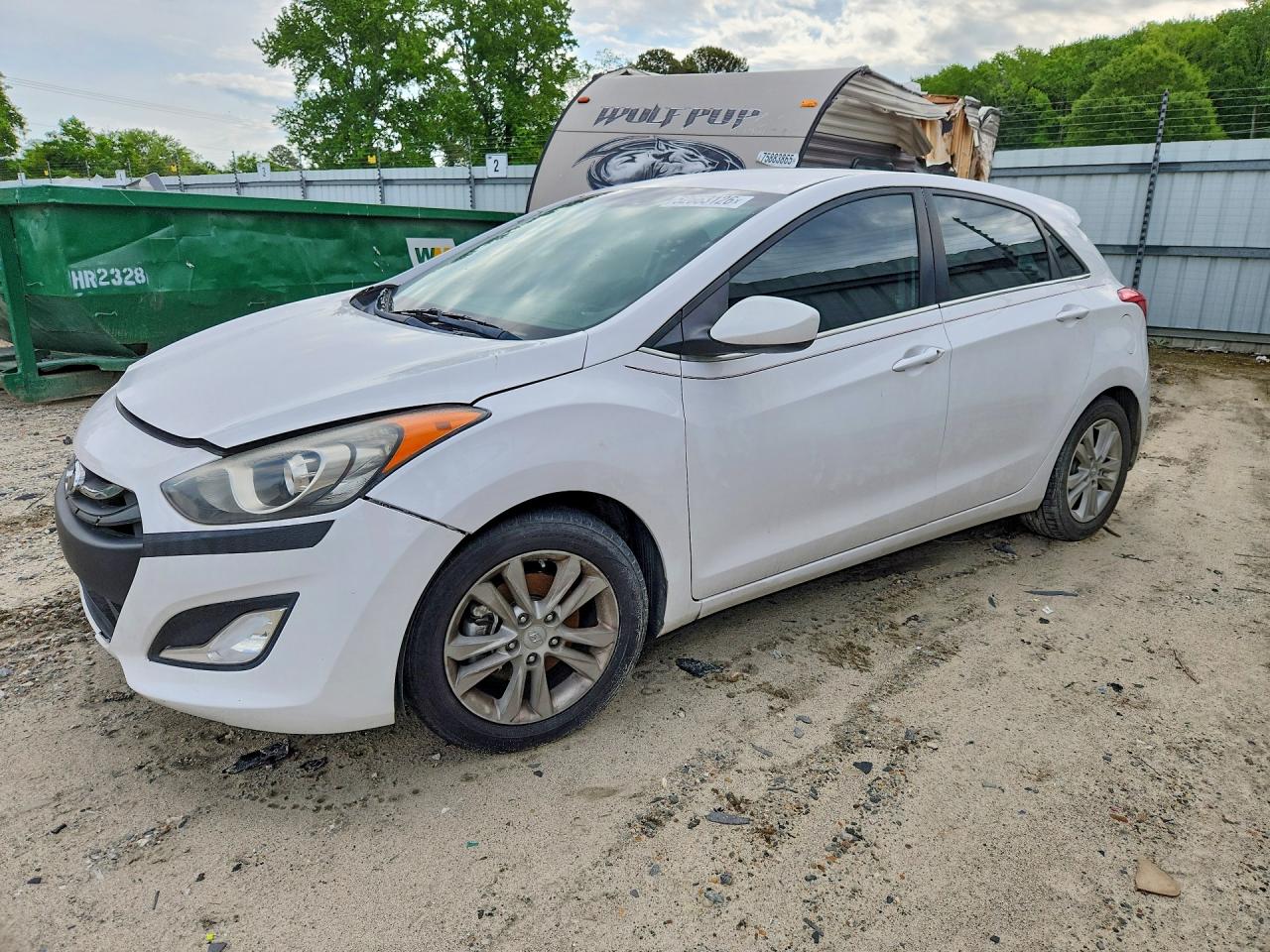 2013 Hyundai Elantra White vin: KMHD35LE5DU091970