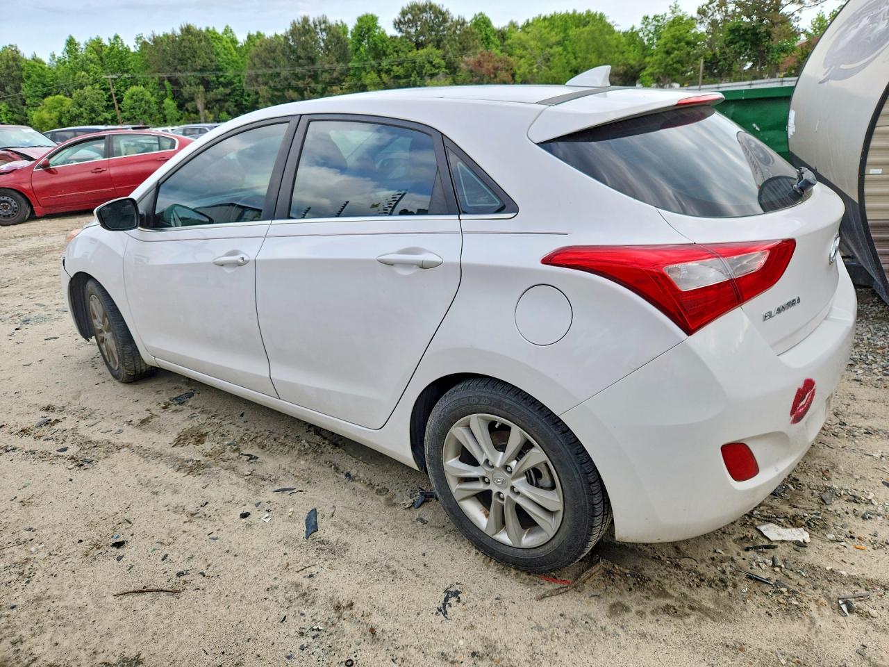 2013 Hyundai Elantra White vin: KMHD35LE5DU091970