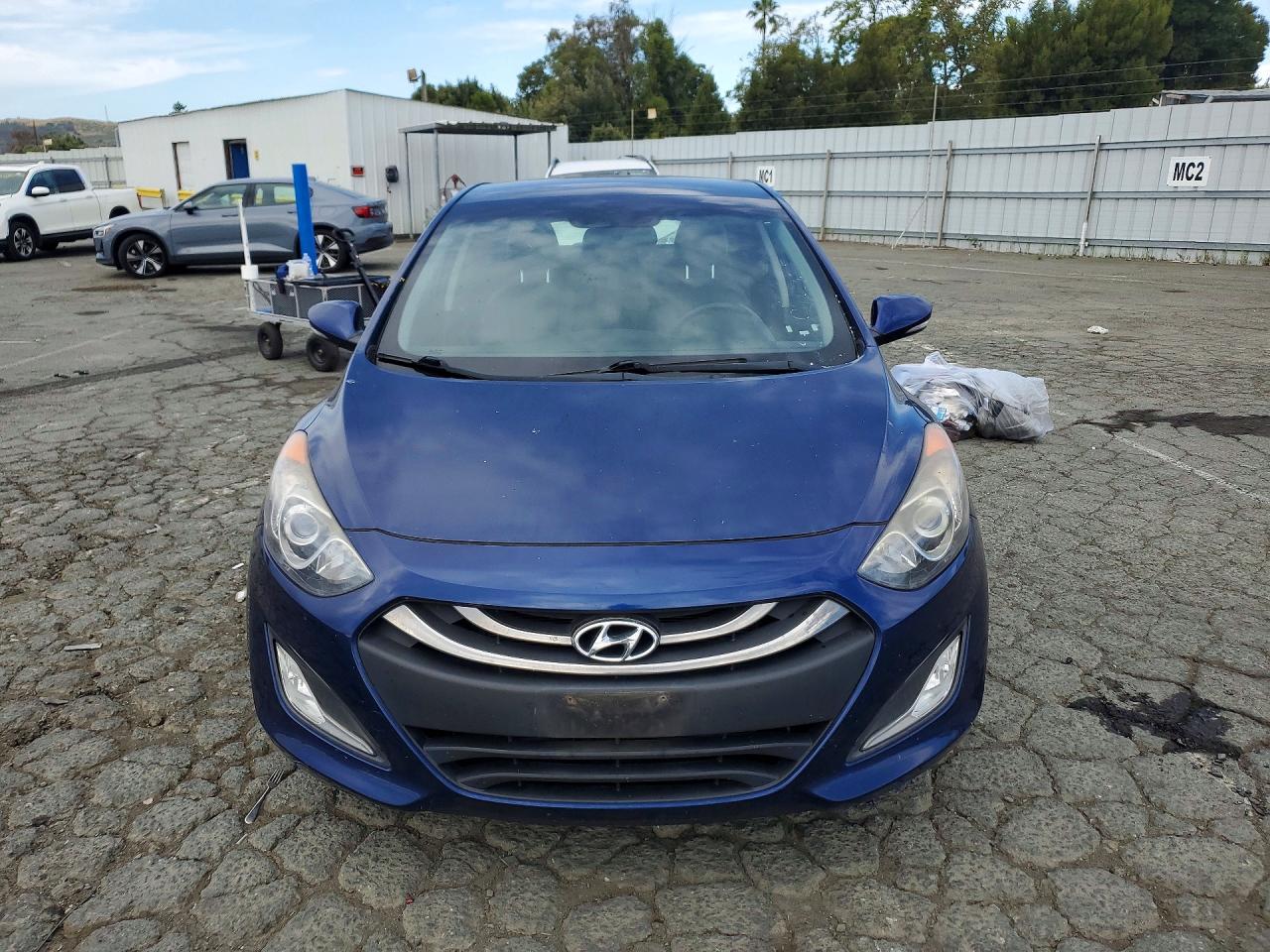 2013 Hyundai Elantra Gt Base Blue vin: KMHD35LE5DU094237