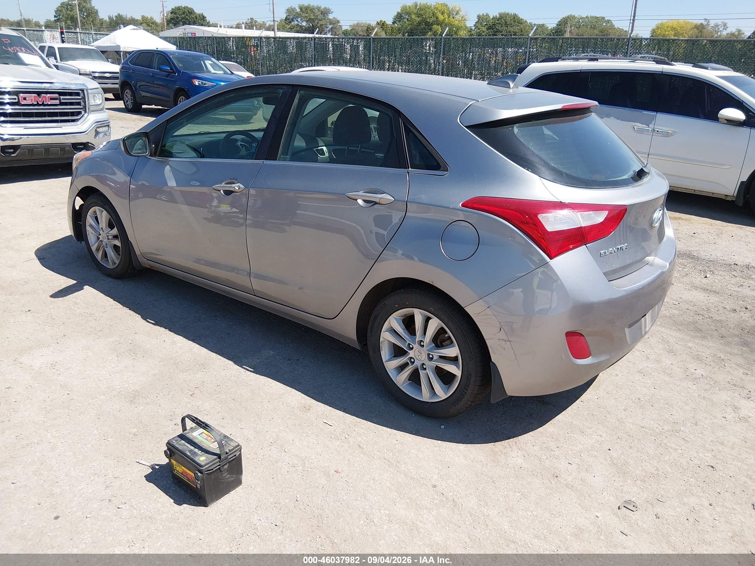 2013 Hyundai Elantra Gt Gray vin: KMHD35LE5DU119069