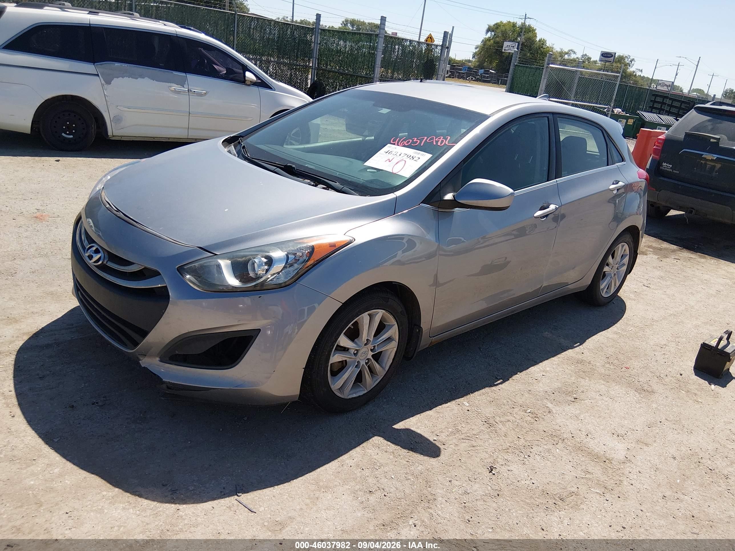 2013 Hyundai Elantra Gt Gray vin: KMHD35LE5DU119069