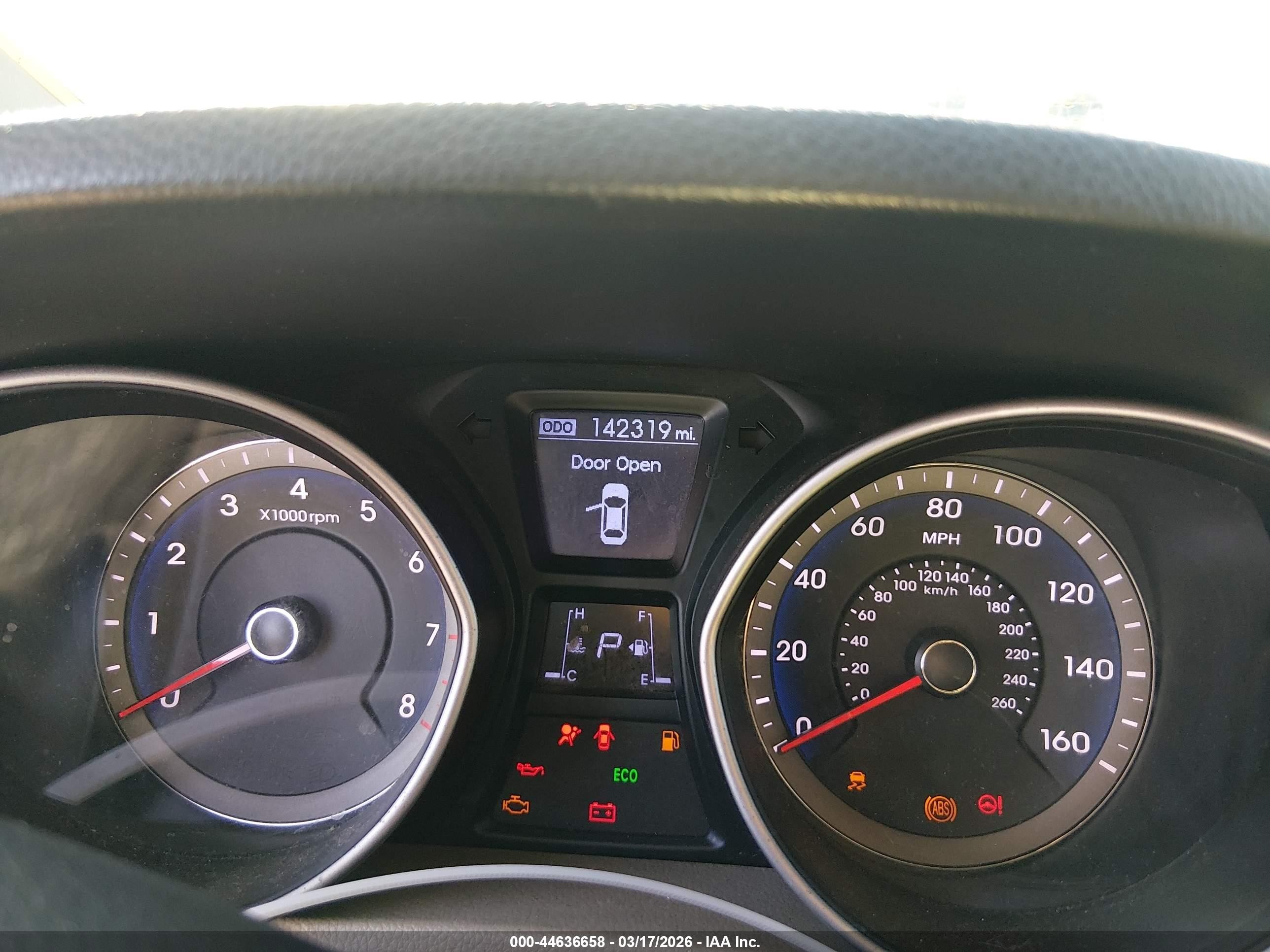 2013 Hyundai Elantra Gt   Белый vin: KMHD35LE6DU068875