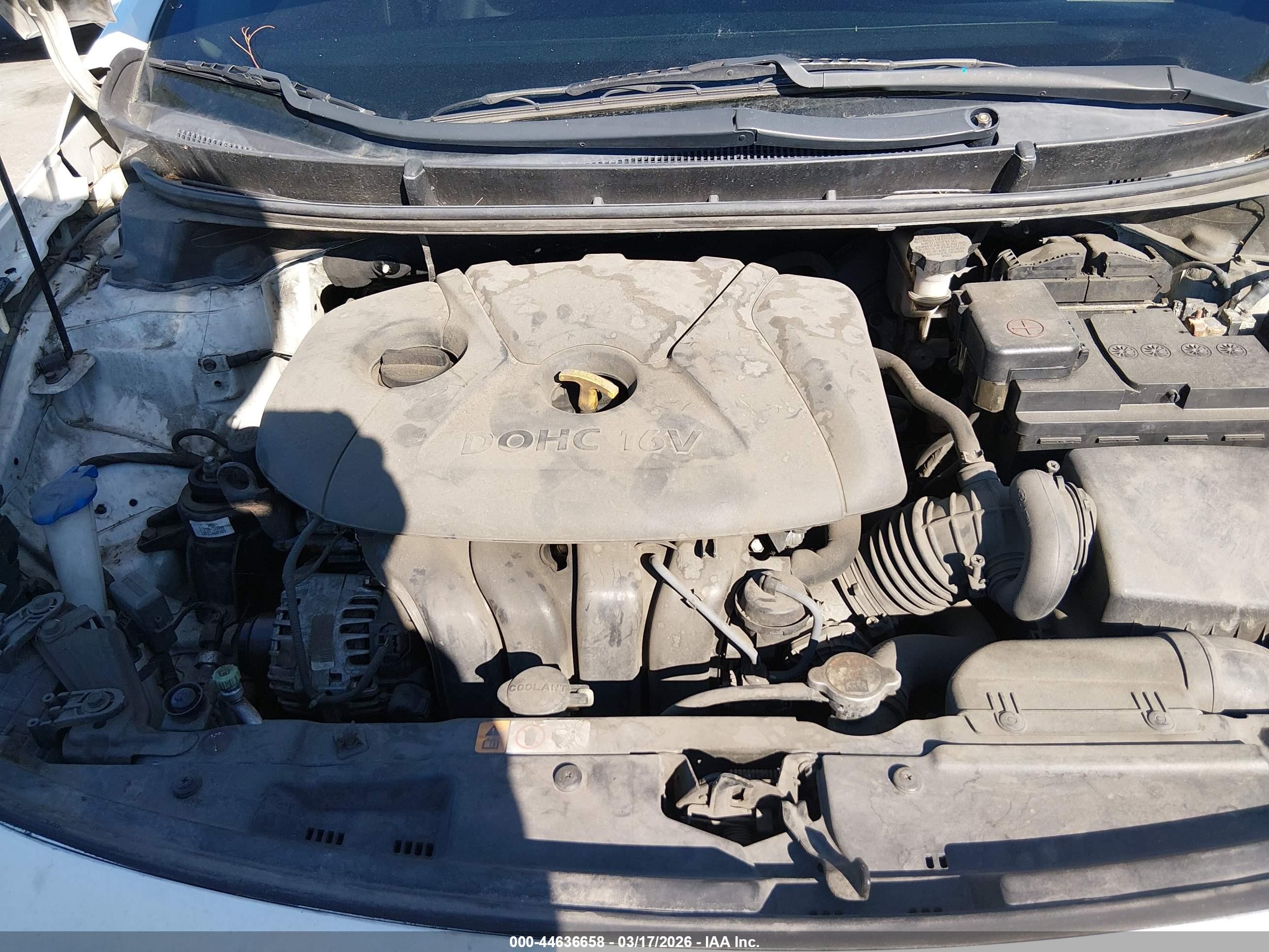 2013 Hyundai Elantra Gt   Белый vin: KMHD35LE6DU068875