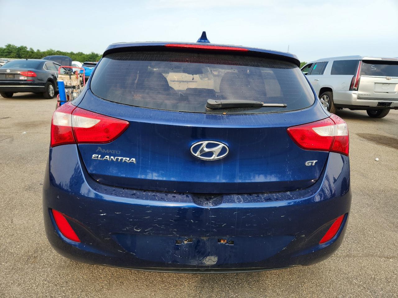 2013 Hyundai Elantra Gt Base Blue vin: KMHD35LE6DU078452