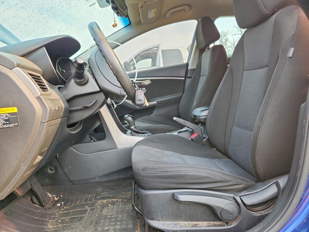 2013 Hyundai Elantra Gt Base Blue vin: KMHD35LE6DU078452