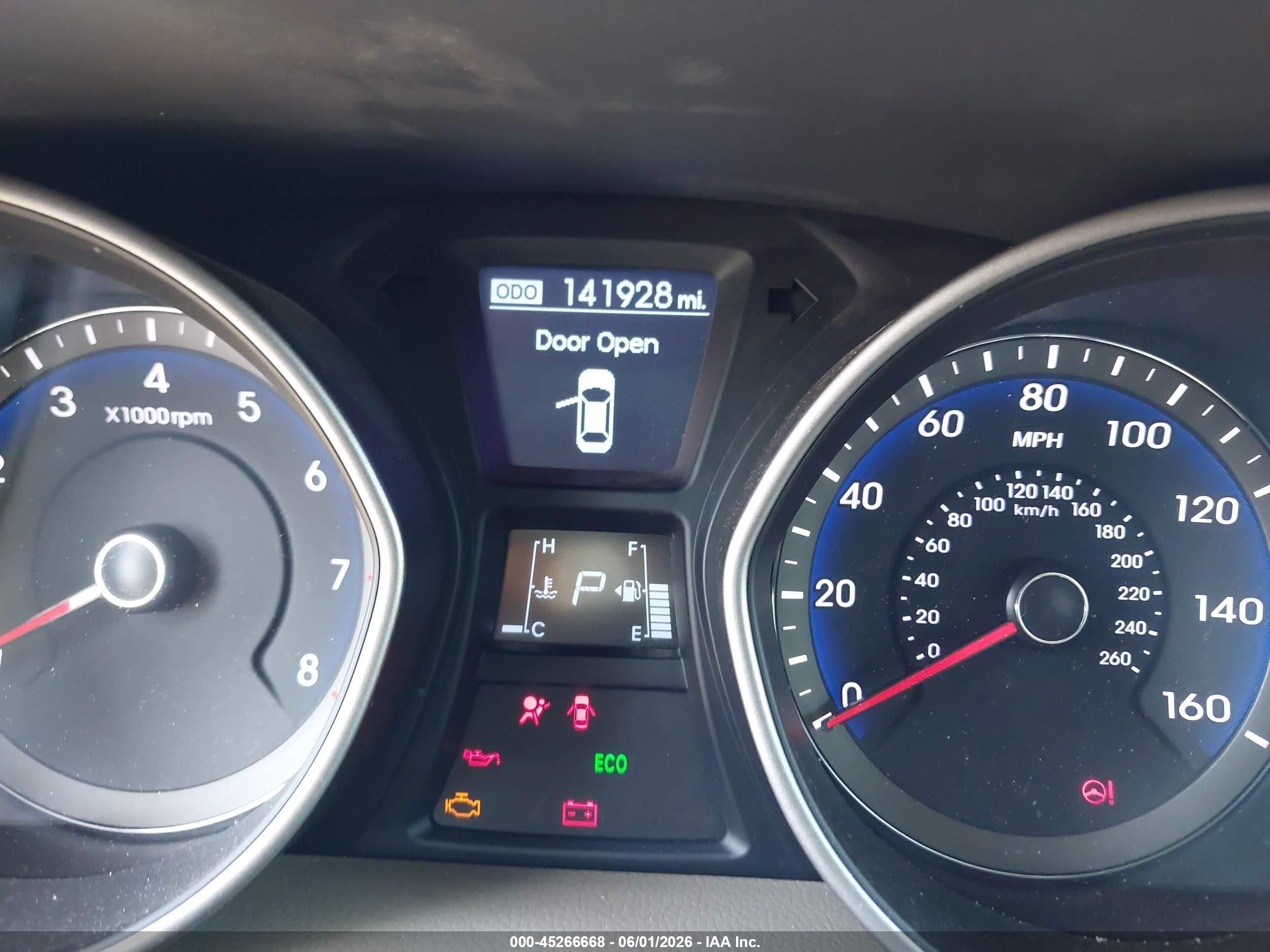 2013 Hyundai Elantra Gt   White vin: KMHD35LE6DU089077
