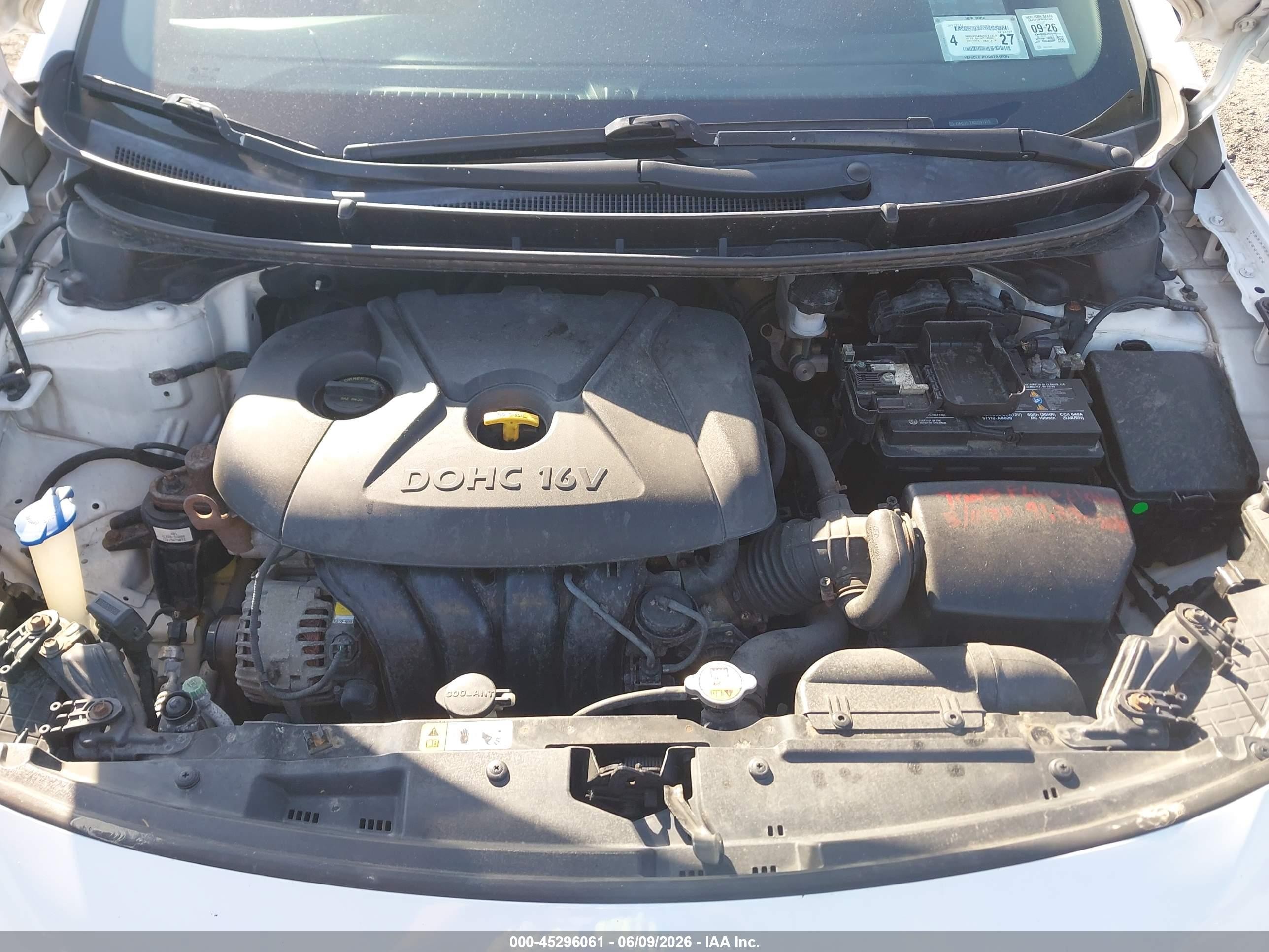 2013 Hyundai Elantra Gt White vin: KMHD35LE6DU091315