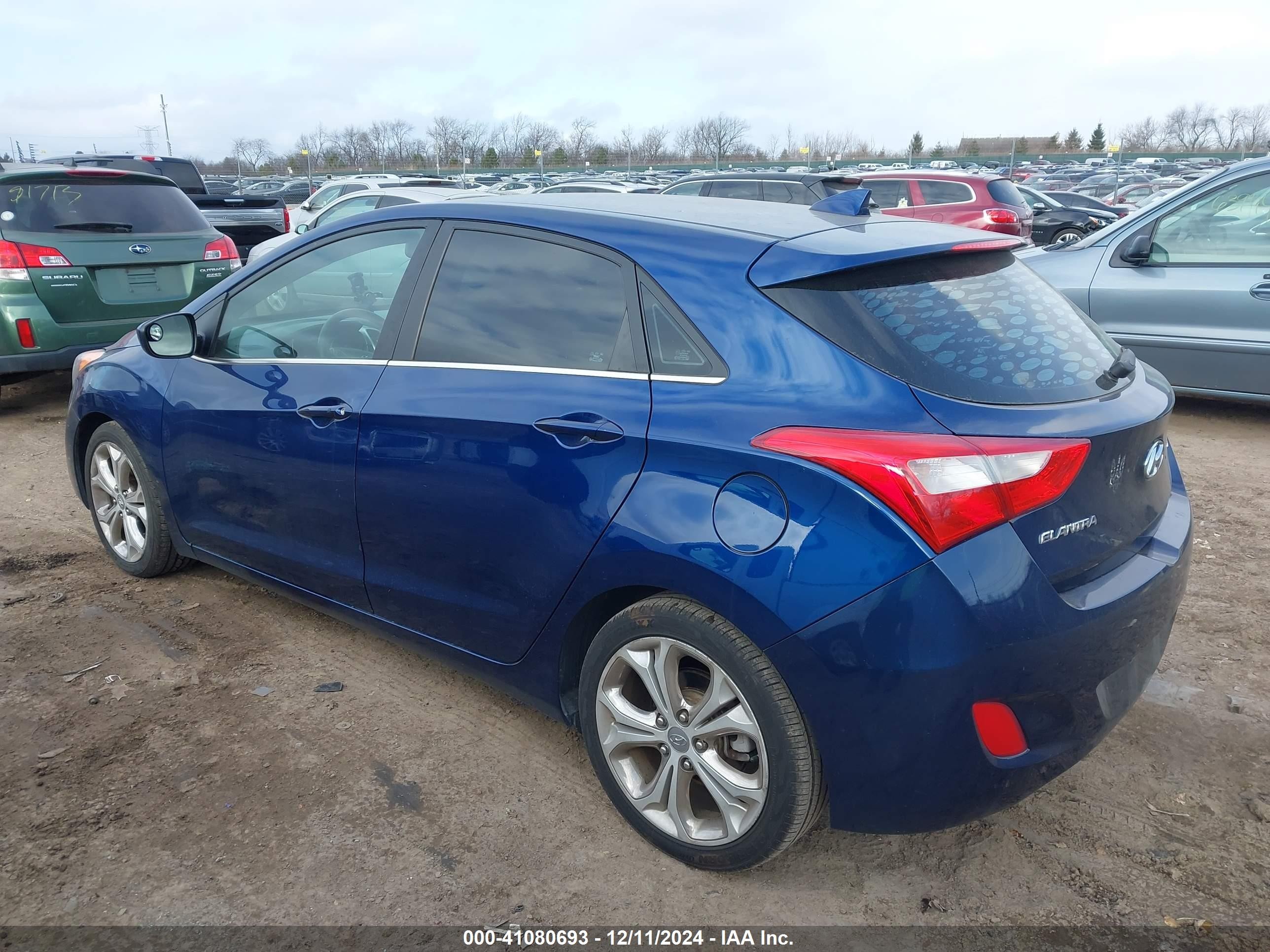 2013 Hyundai Elantra Gt   Blue vin: KMHD35LE6DU099060