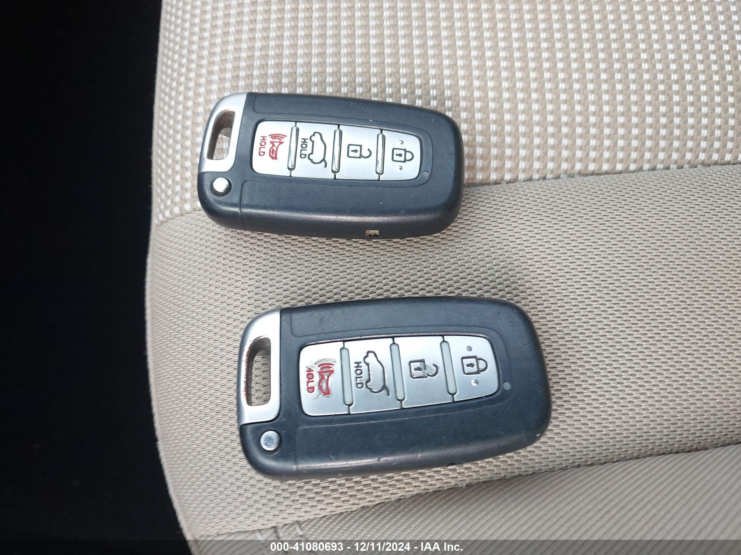 2013 Hyundai Elantra Gt   Blue vin: KMHD35LE6DU099060