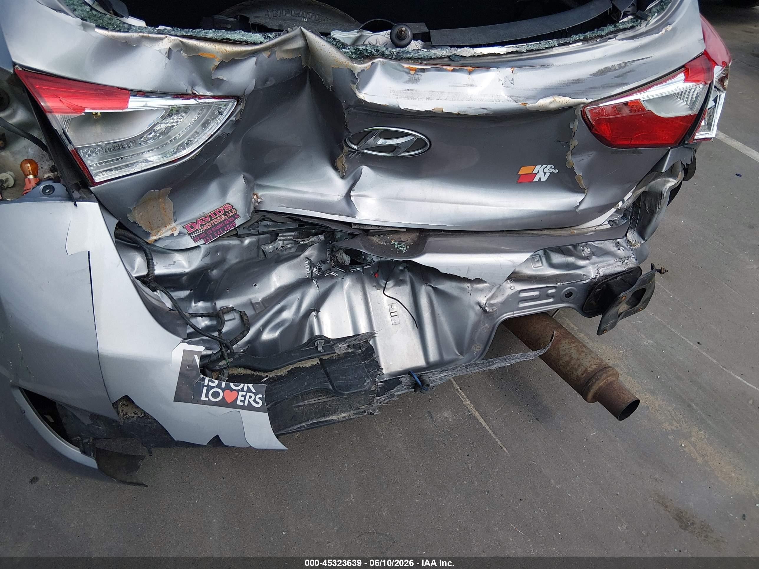 2013 Hyundai Elantra Gt   Silver vin: KMHD35LE6DU112468