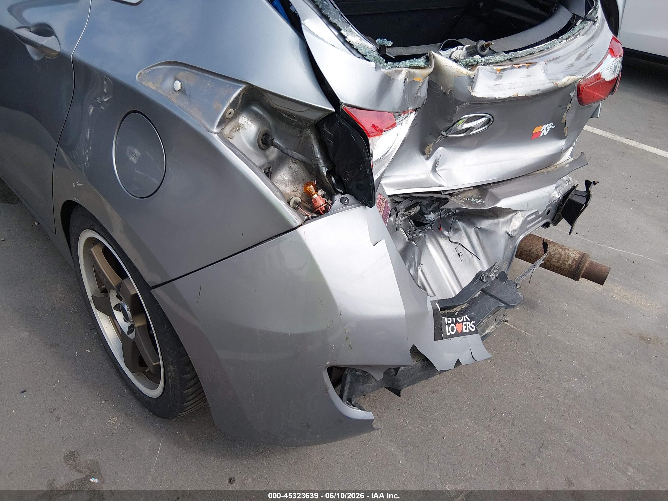 2013 Hyundai Elantra Gt   Silver vin: KMHD35LE6DU112468
