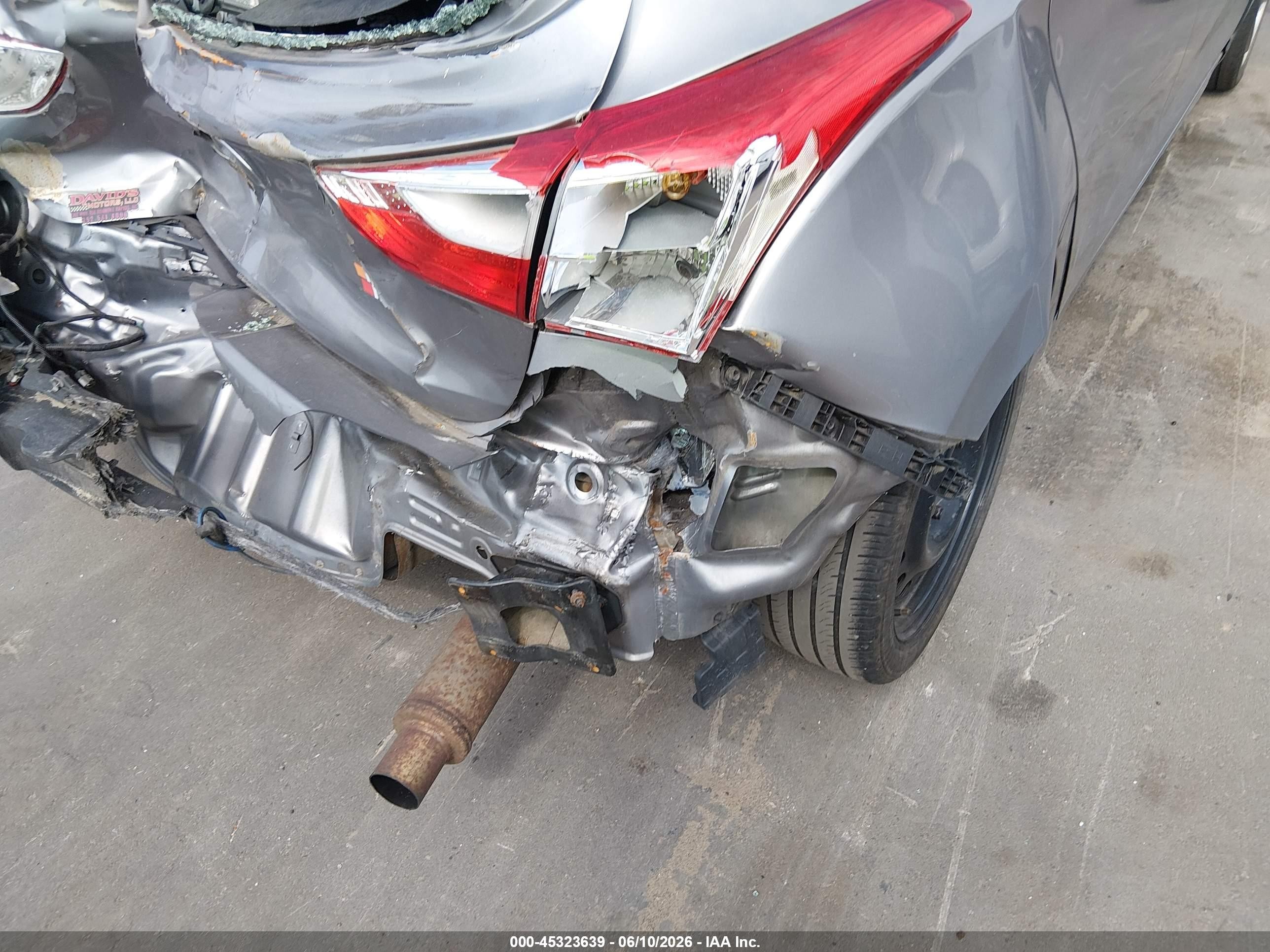 2013 Hyundai Elantra Gt   Silver vin: KMHD35LE6DU112468