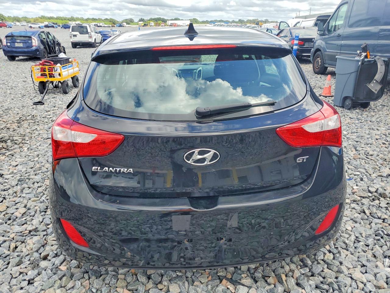 2013 Hyundai Elantra Gt Base Black vin: KMHD35LE6DU146748