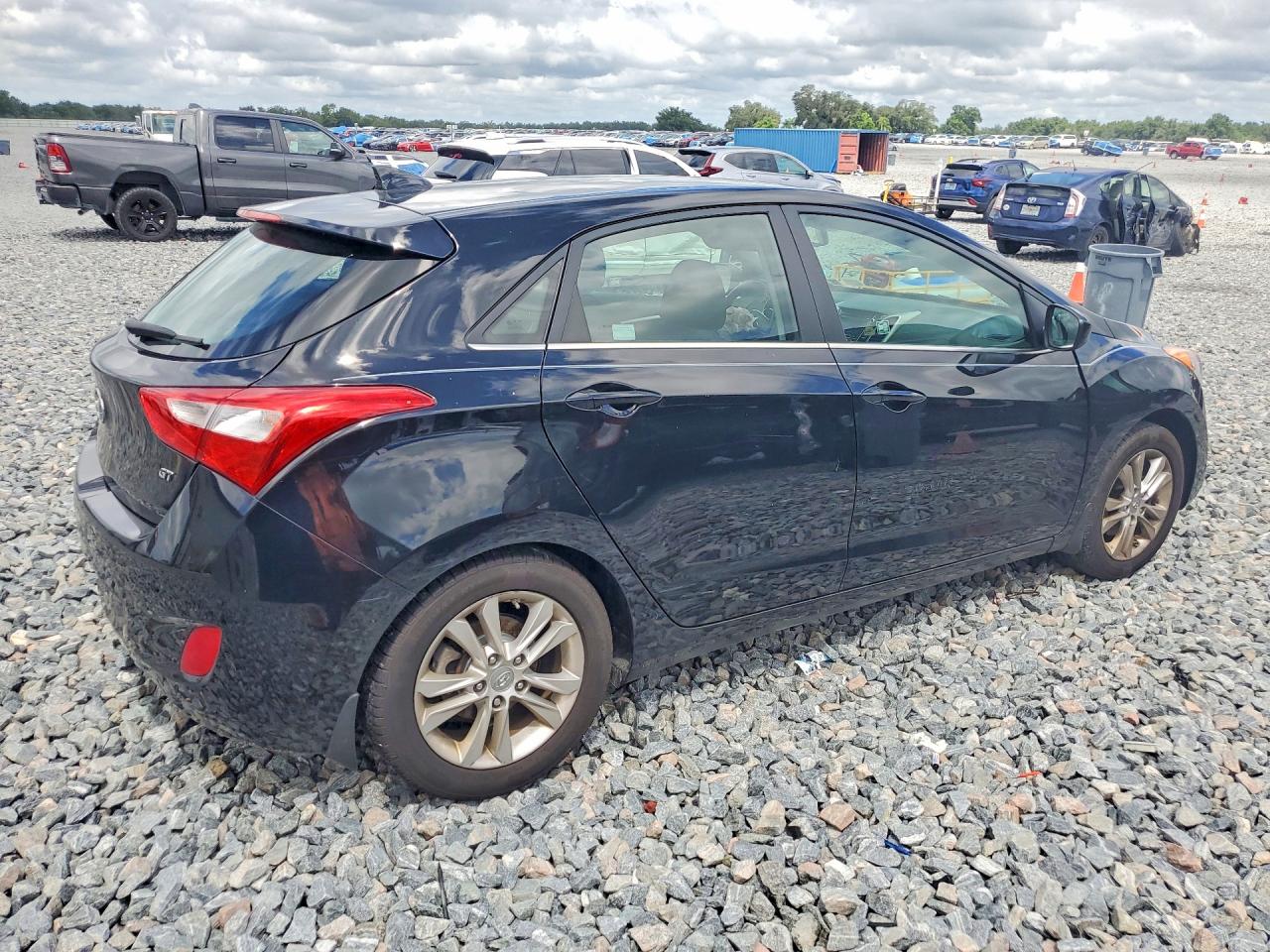 2013 Hyundai Elantra Gt Base Black vin: KMHD35LE6DU146748