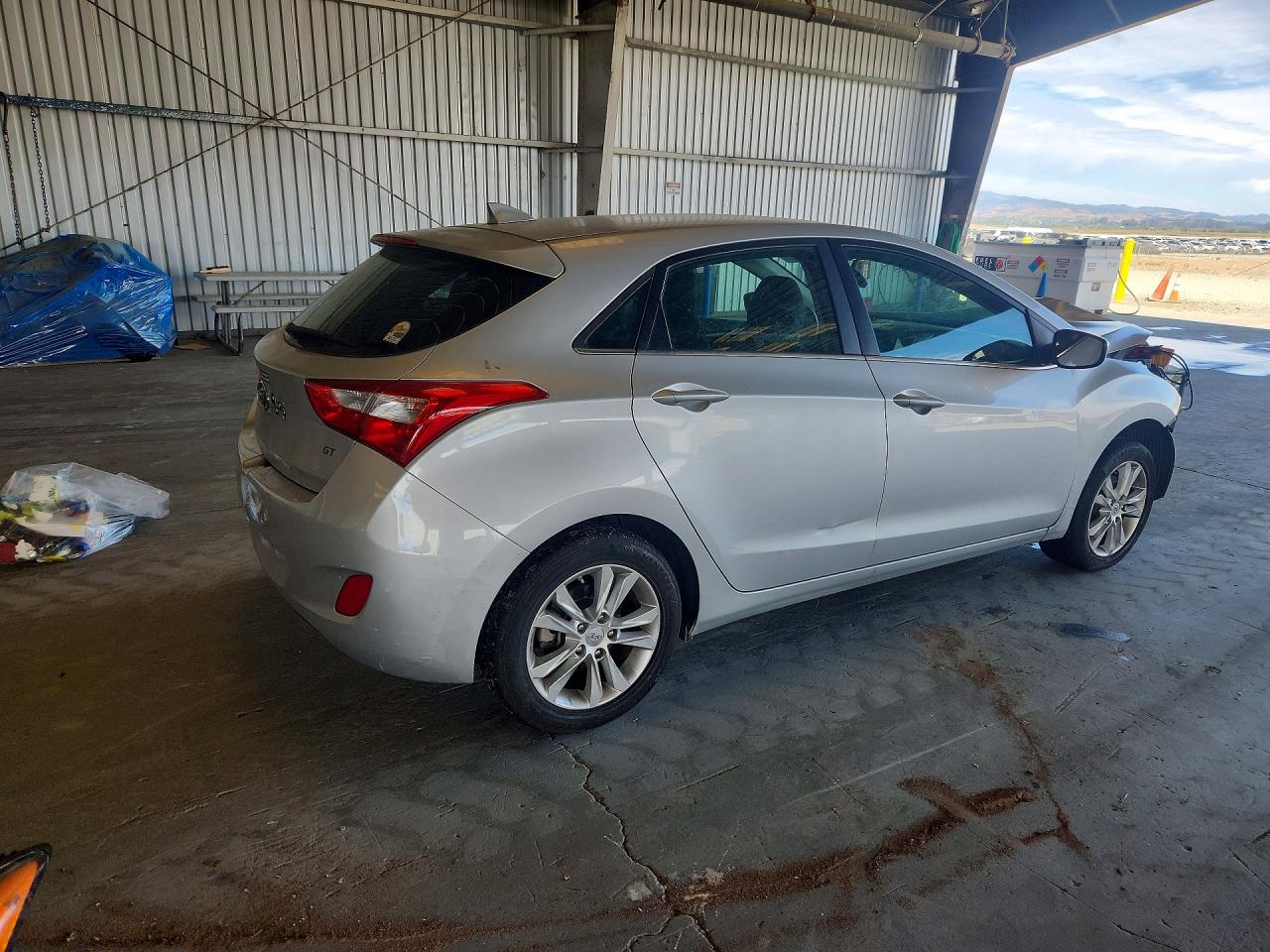2013 Hyundai Elantra Gt Base Silver vin: KMHD35LE6DU148810