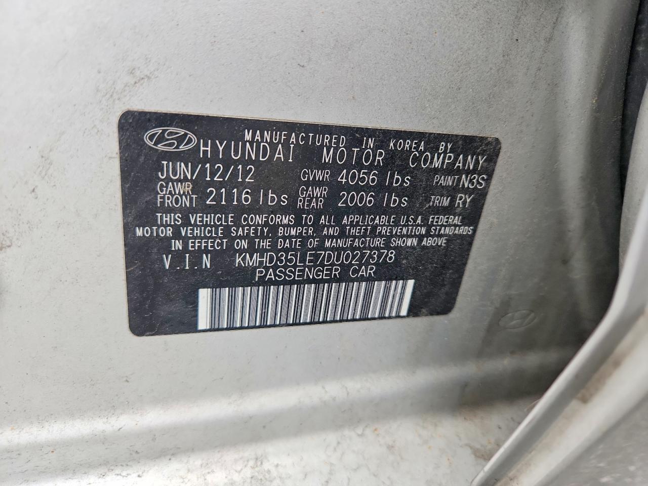 2013 Hyundai Elantra Gt Base Silver vin: KMHD35LE7DU027378