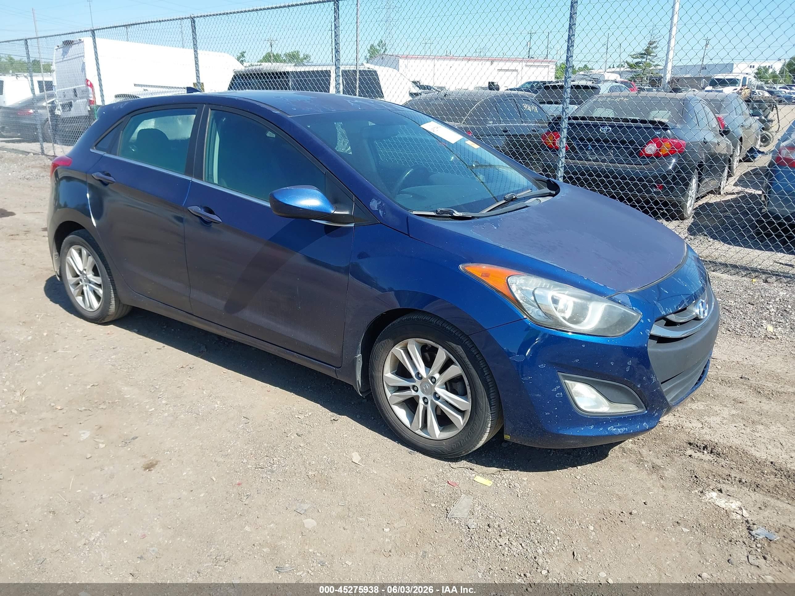2013 Hyundai Elantra Gt Blue vin: KMHD35LE7DU036338