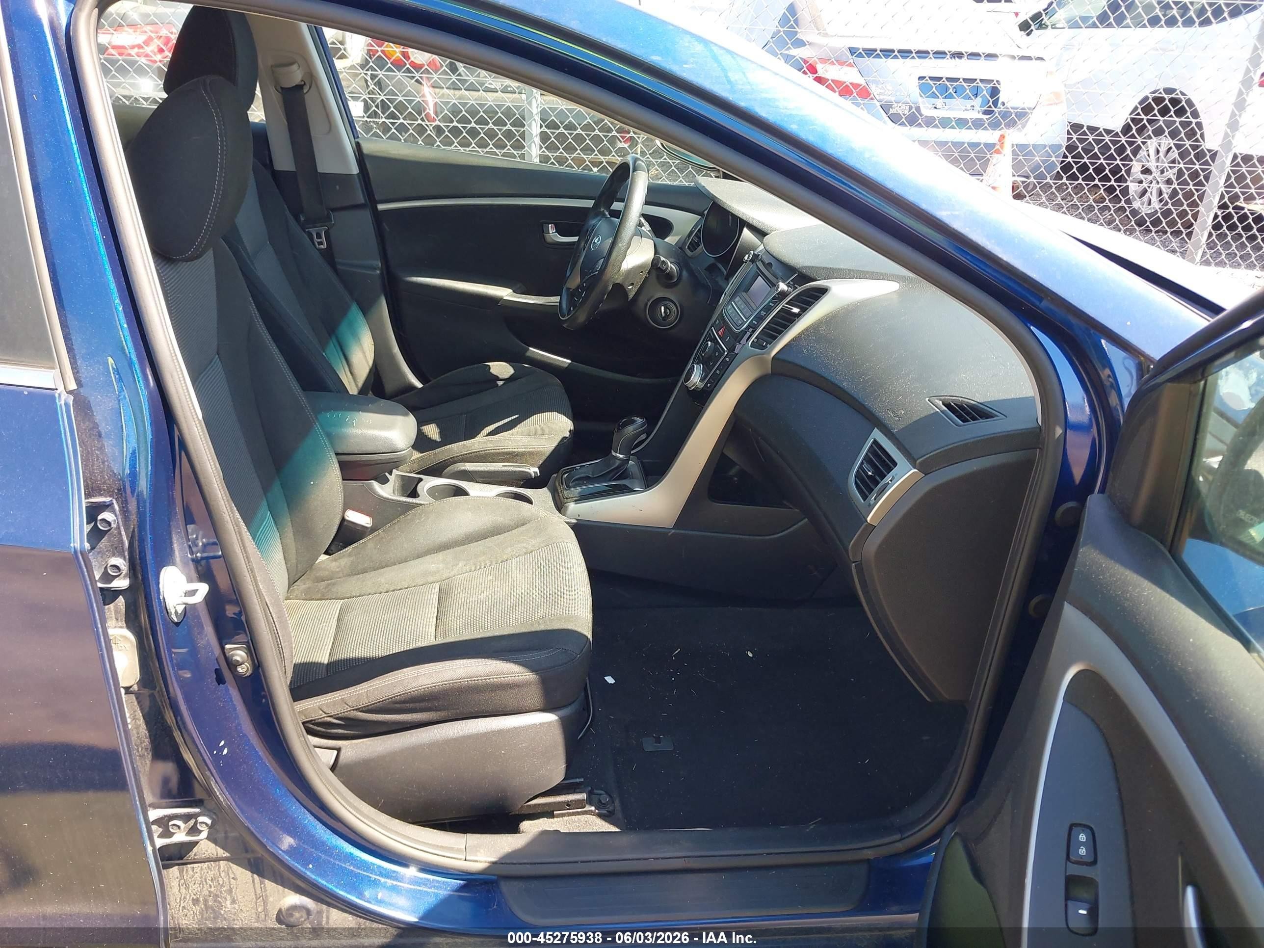 2013 Hyundai Elantra Gt Blue vin: KMHD35LE7DU036338