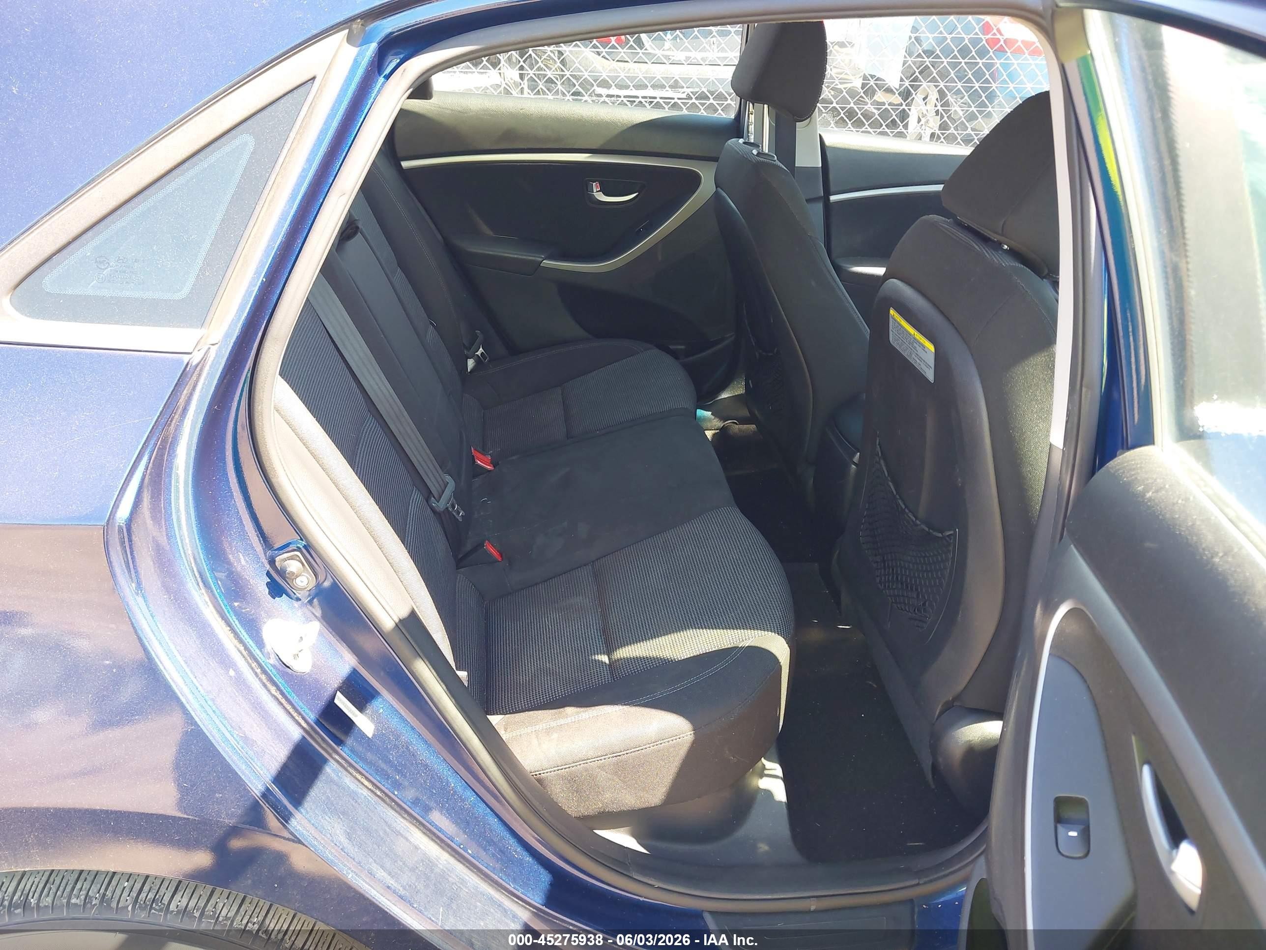 2013 Hyundai Elantra Gt Blue vin: KMHD35LE7DU036338