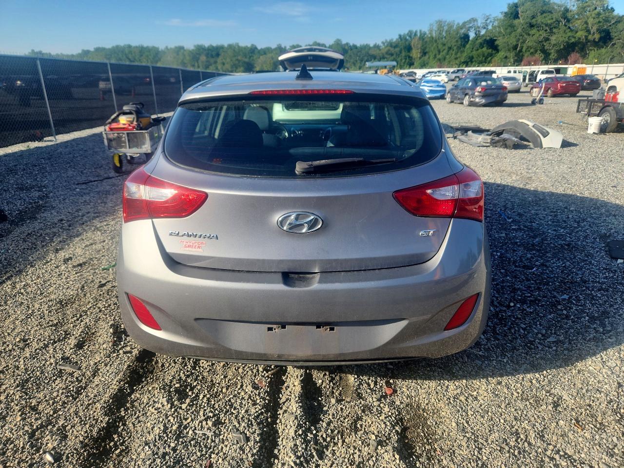 2013 Hyundai Elantra Gt Base Gray vin: KMHD35LE7DU037084
