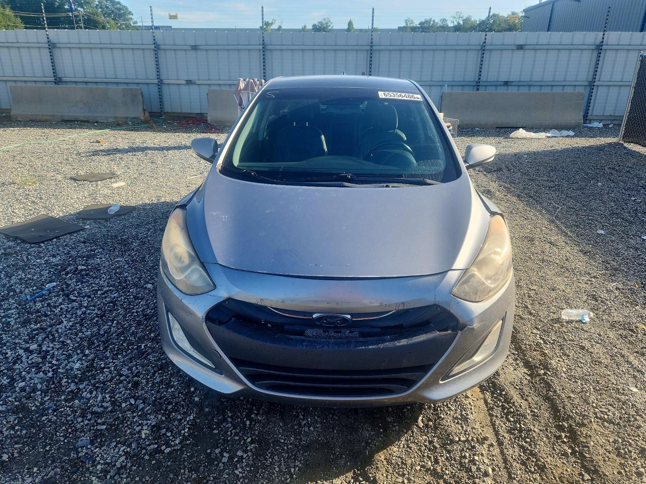 2013 Hyundai Elantra Gt Base Gray vin: KMHD35LE7DU037084