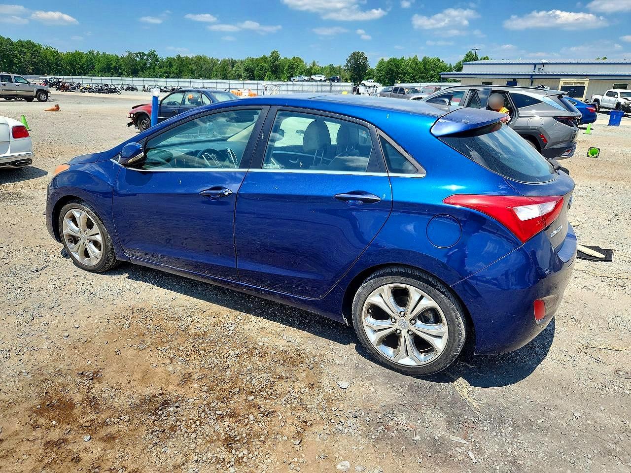 2013 Hyundai Elantra Gt Base Blue vin: KMHD35LE7DU056153