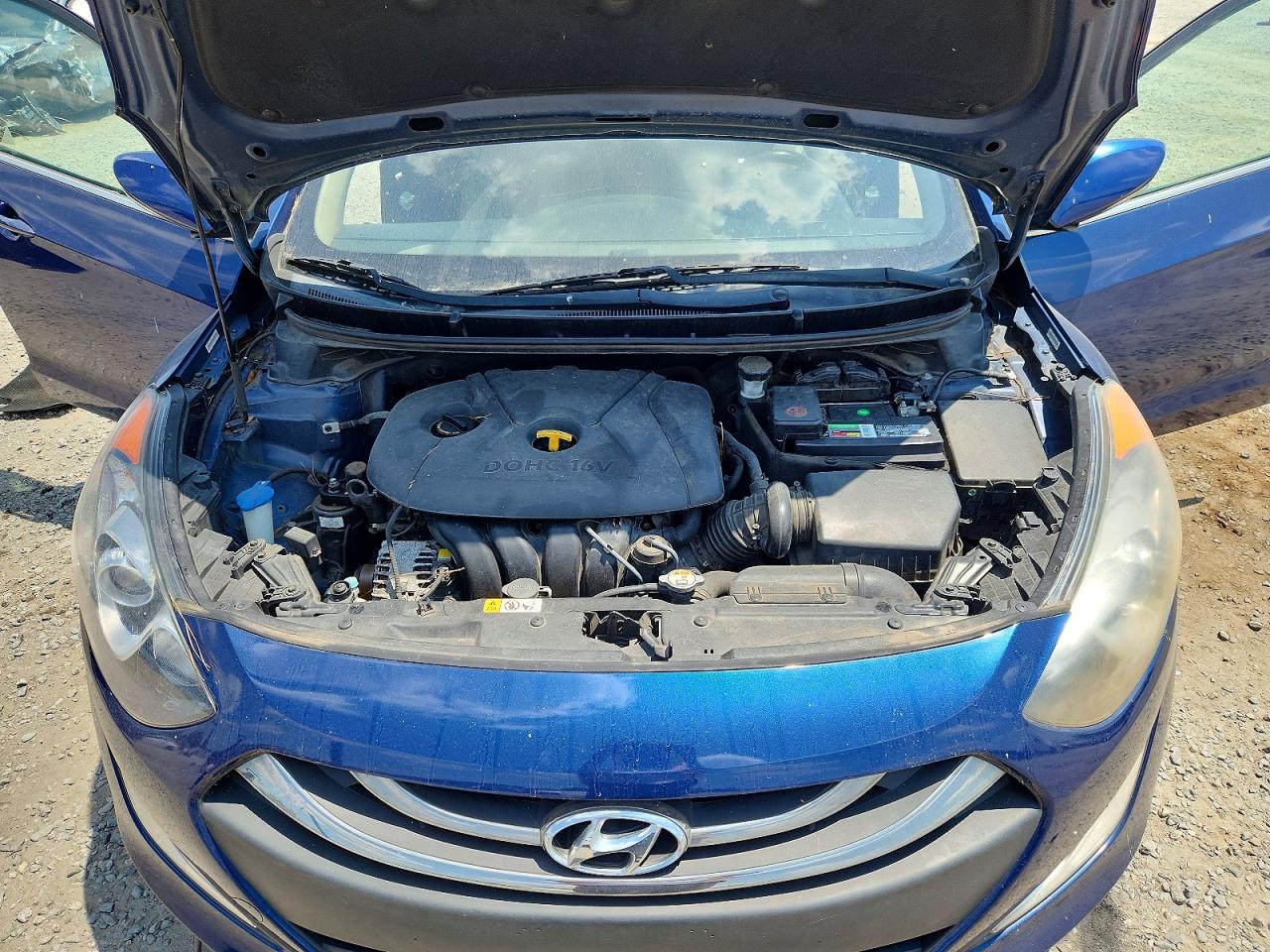 2013 Hyundai Elantra Gt Base Blue vin: KMHD35LE7DU056153