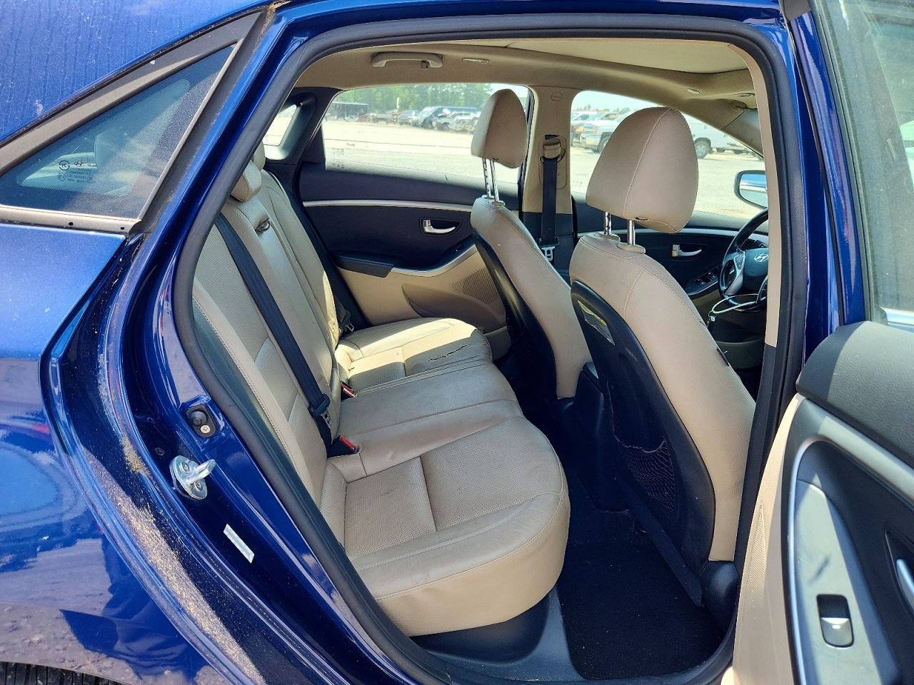 2013 Hyundai Elantra Gt Base Blue vin: KMHD35LE7DU056153