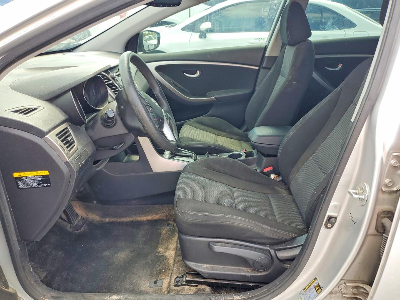 2013 Hyundai Elantra Gt Base Silver vin: KMHD35LE7DU108896