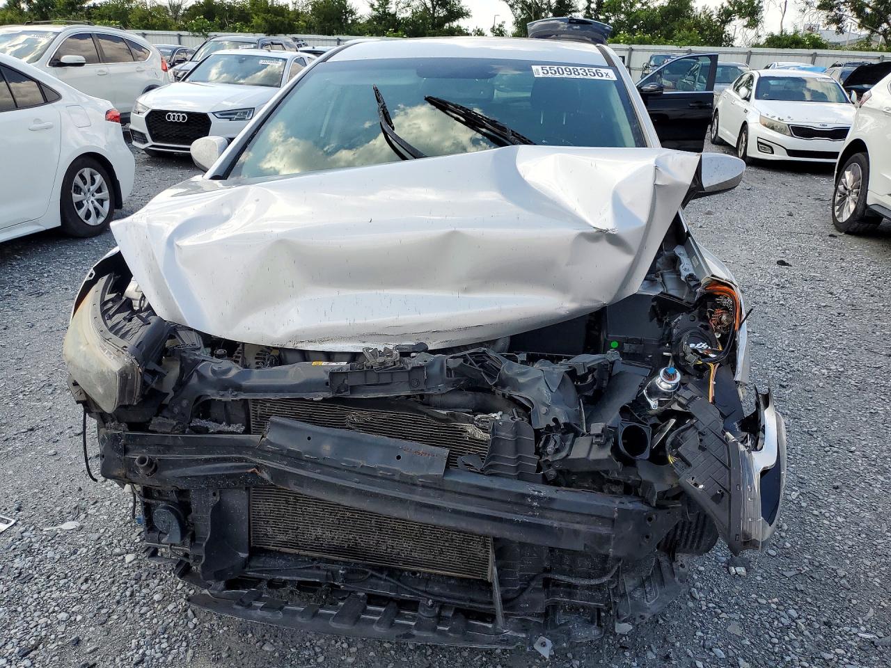 2013 Hyundai Elantra Gt Base Silver vin: KMHD35LE7DU108896