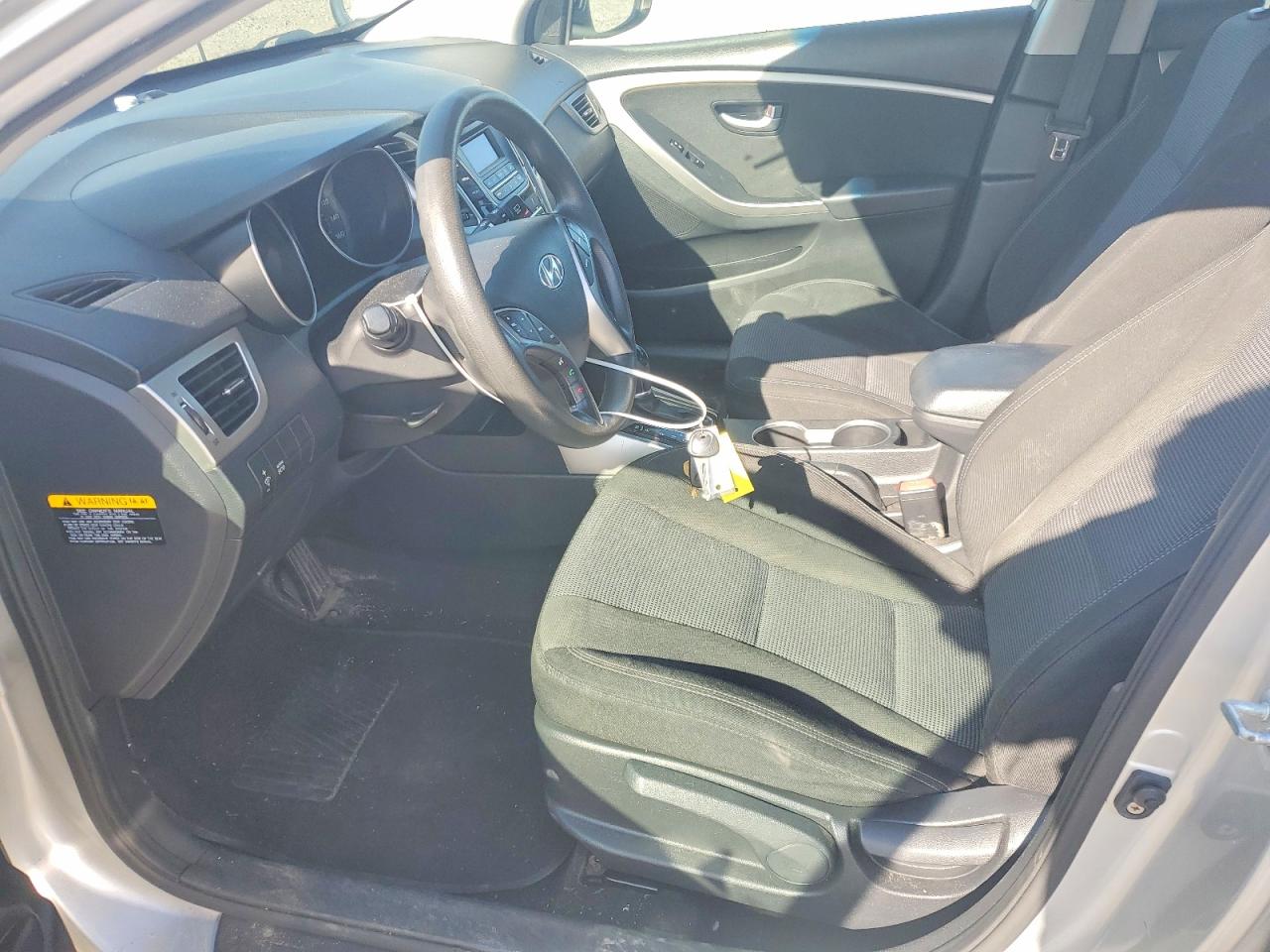 2013 Hyundai Elantra Gt Base Silver vin: KMHD35LE7DU124127