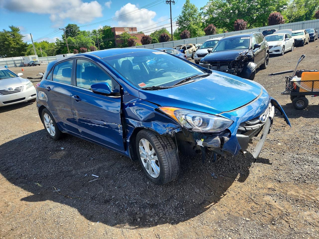 2013 Hyundai Elantra Gt Base Blue vin: KMHD35LE7DU136830