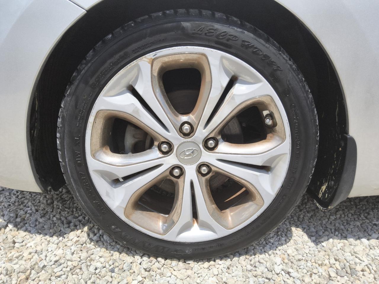 2013 Hyundai Elantra Gt Base Серебряный vin: KMHD35LE7DU152669 Damage: Left Front Wheel, Curb Rash, > 12 Inches
