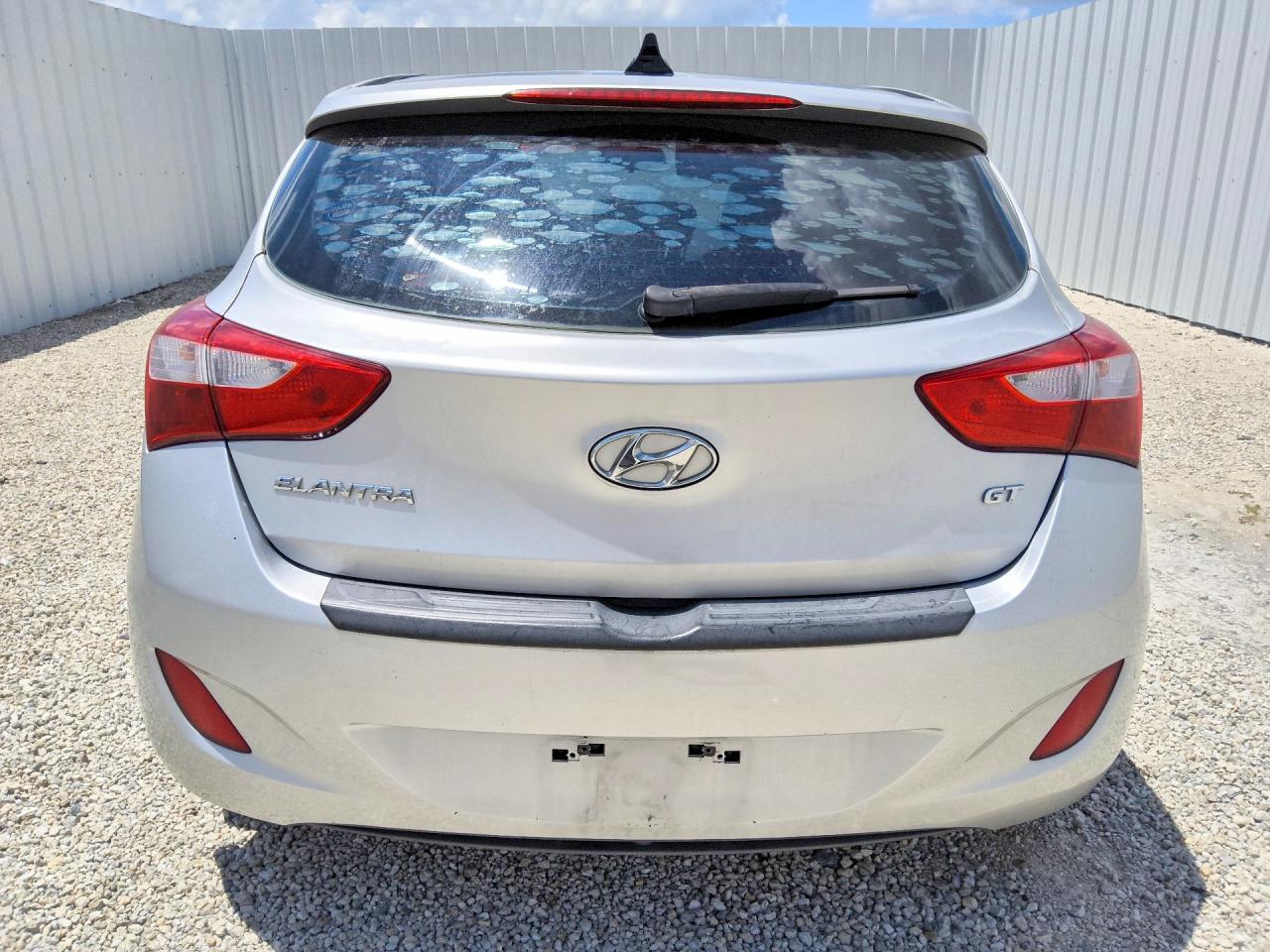 2013 Hyundai Elantra Gt Base Серебряный vin: KMHD35LE7DU152669