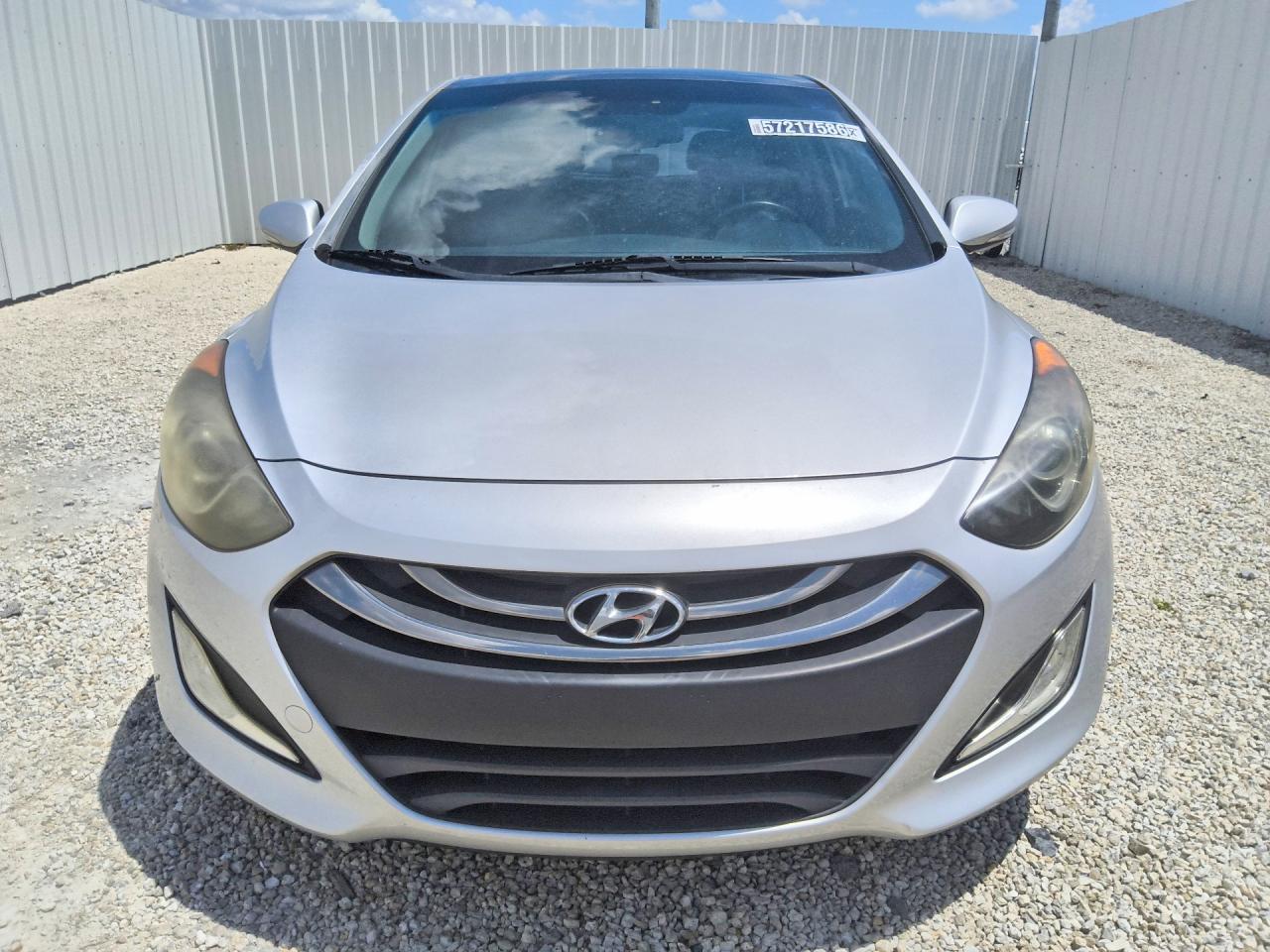 2013 Hyundai Elantra Gt Base Серебряный vin: KMHD35LE7DU152669