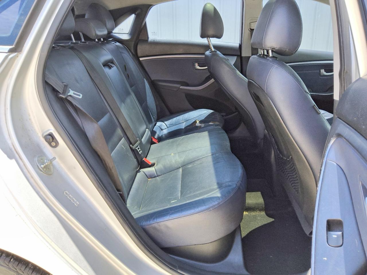 2013 Hyundai Elantra Gt Base Серебряный vin: KMHD35LE7DU152669