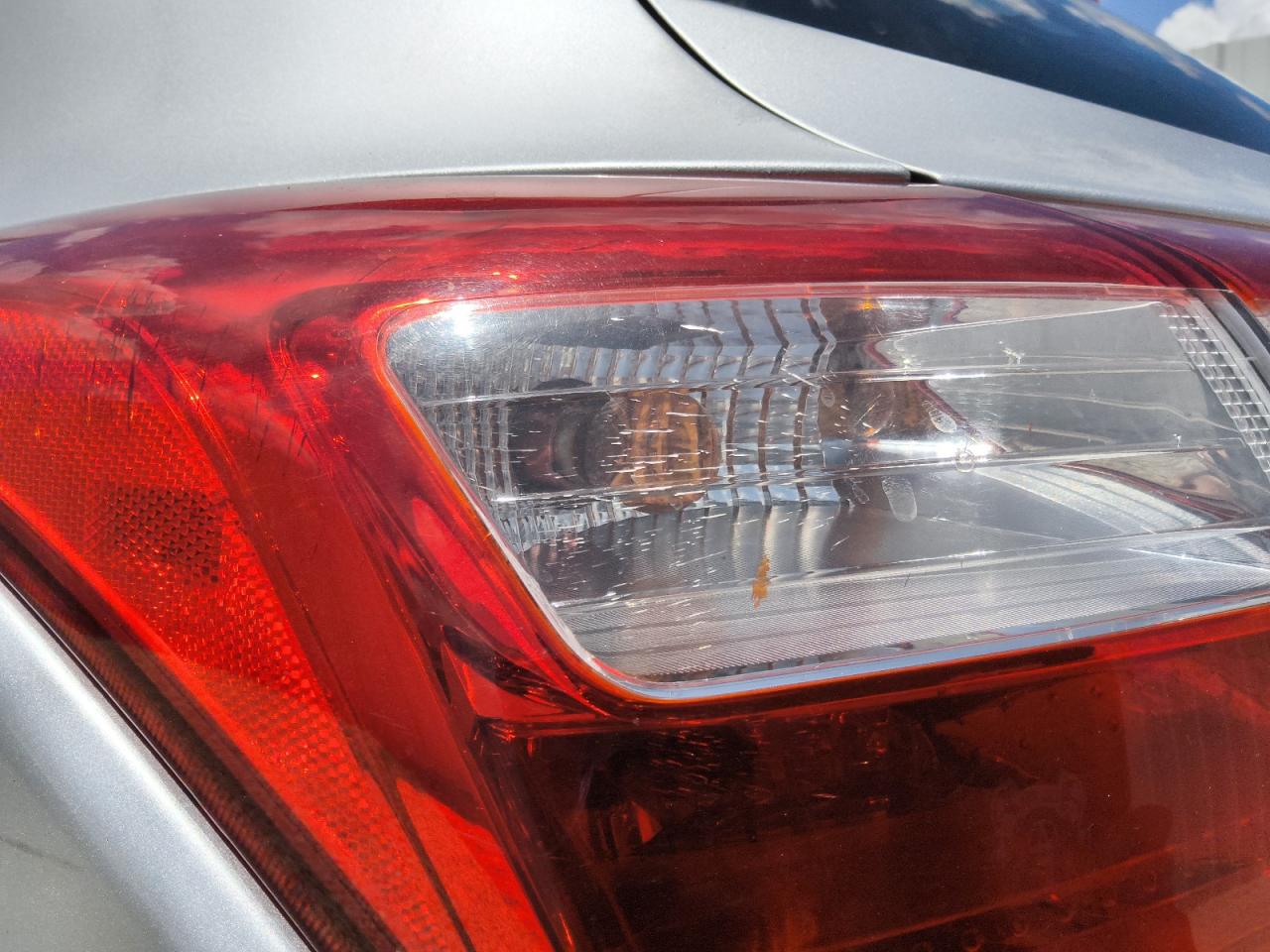 2013 Hyundai Elantra Gt Base Серебряный vin: KMHD35LE7DU152669 Damage: Left Tail Light, Cracked, Replacement Required